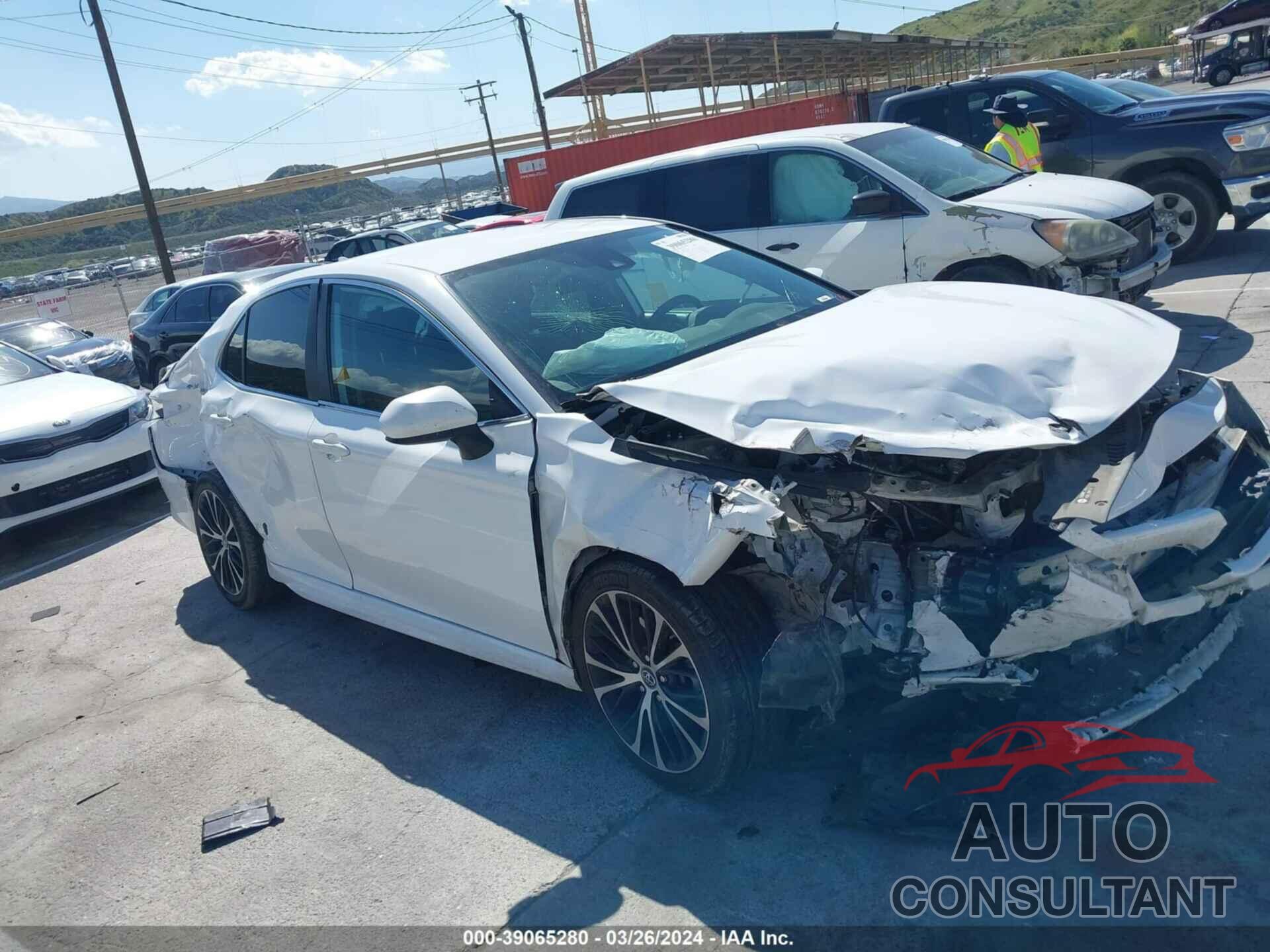 TOYOTA CAMRY 2019 - 4T1B11HK3KU761789