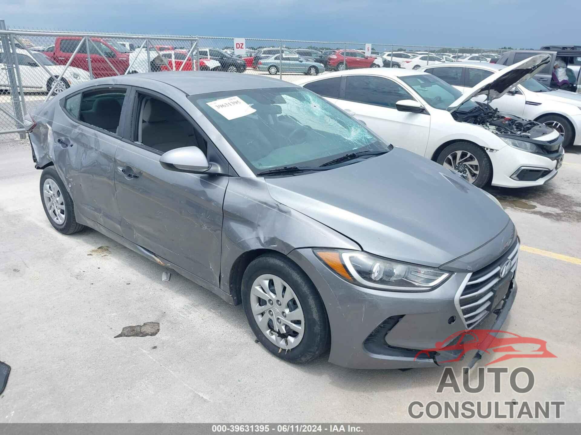 HYUNDAI ELANTRA 2018 - KMHD74LF8JU476409