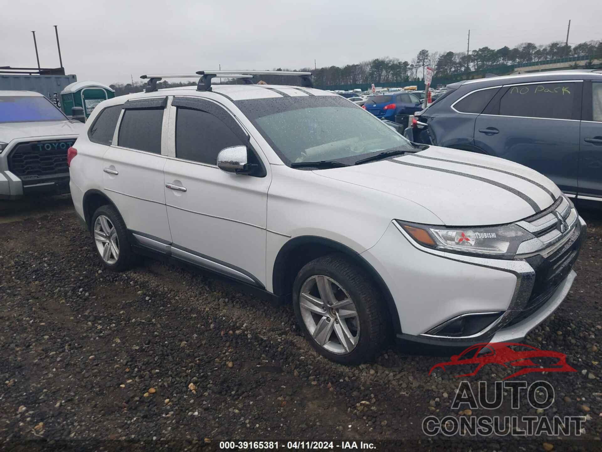 MITSUBISHI OUTLANDER 2018 - JA4AZ2A34JZ011847