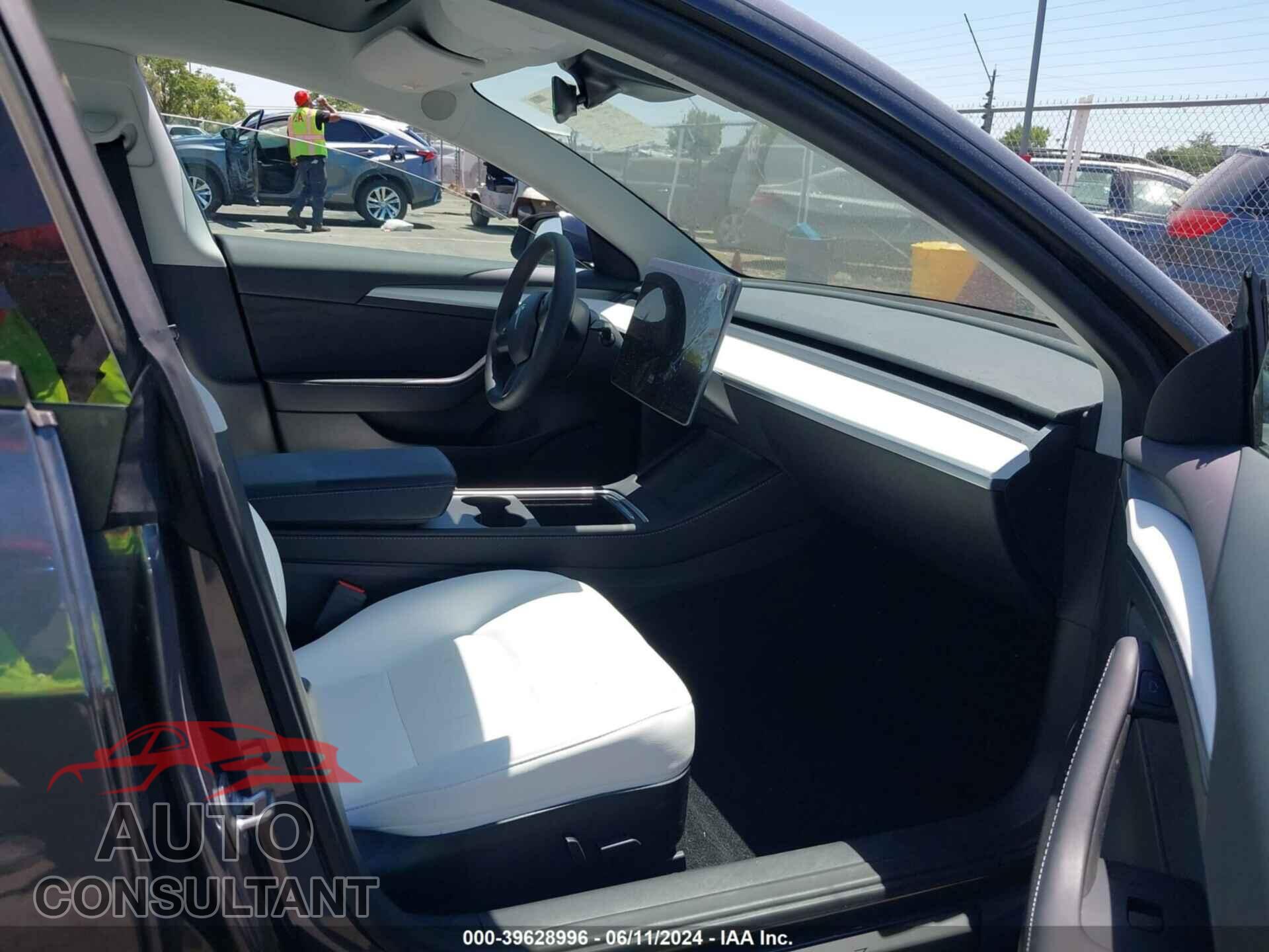 TESLA MODEL 3 2023 - 5YJ3E1EA1PF483497