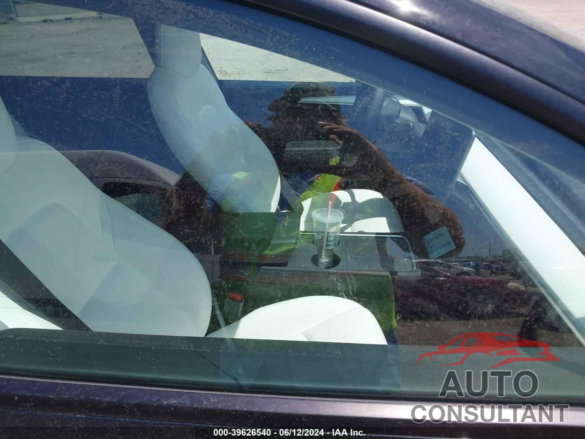 TESLA MODEL Y 2022 - 7SAYGAEE0NF575669