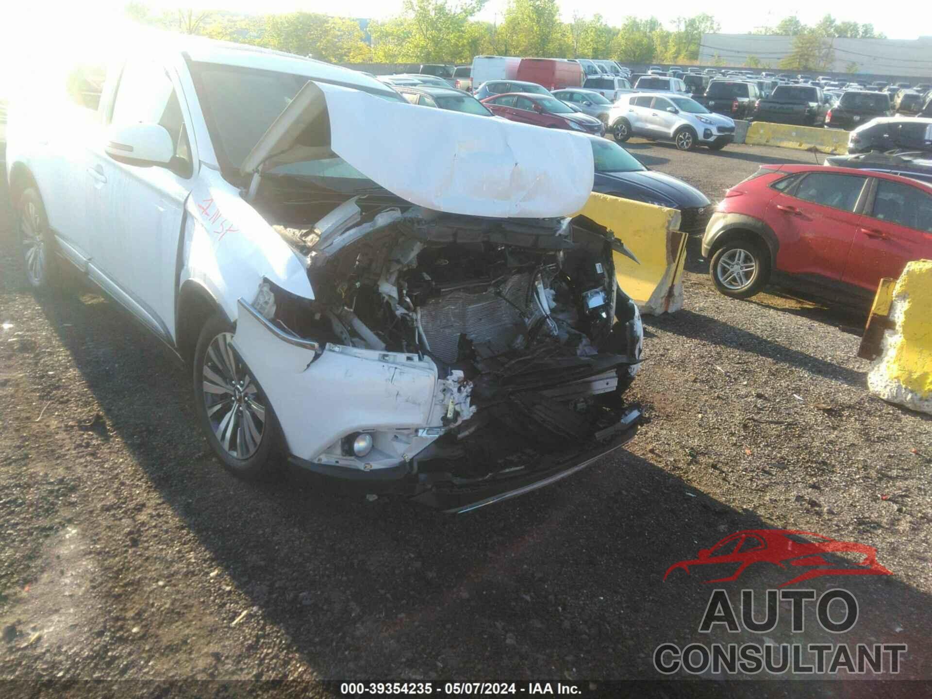 MITSUBISHI OUTLANDER 2020 - JA4AD3A38LZ039058