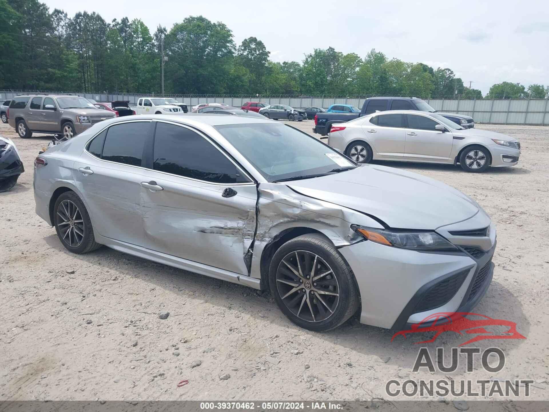 TOYOTA CAMRY 2021 - 4T1G11AK9MU404667