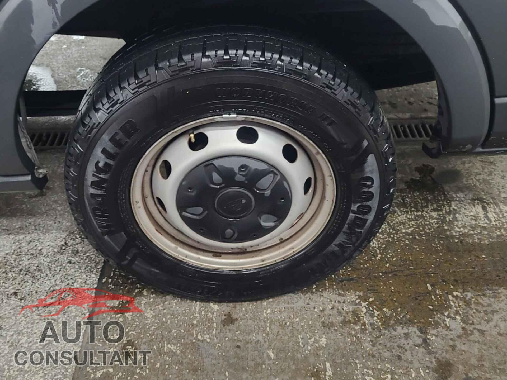 FORD TRANSIT 2017 - 1FTYR2CM0HKA80466