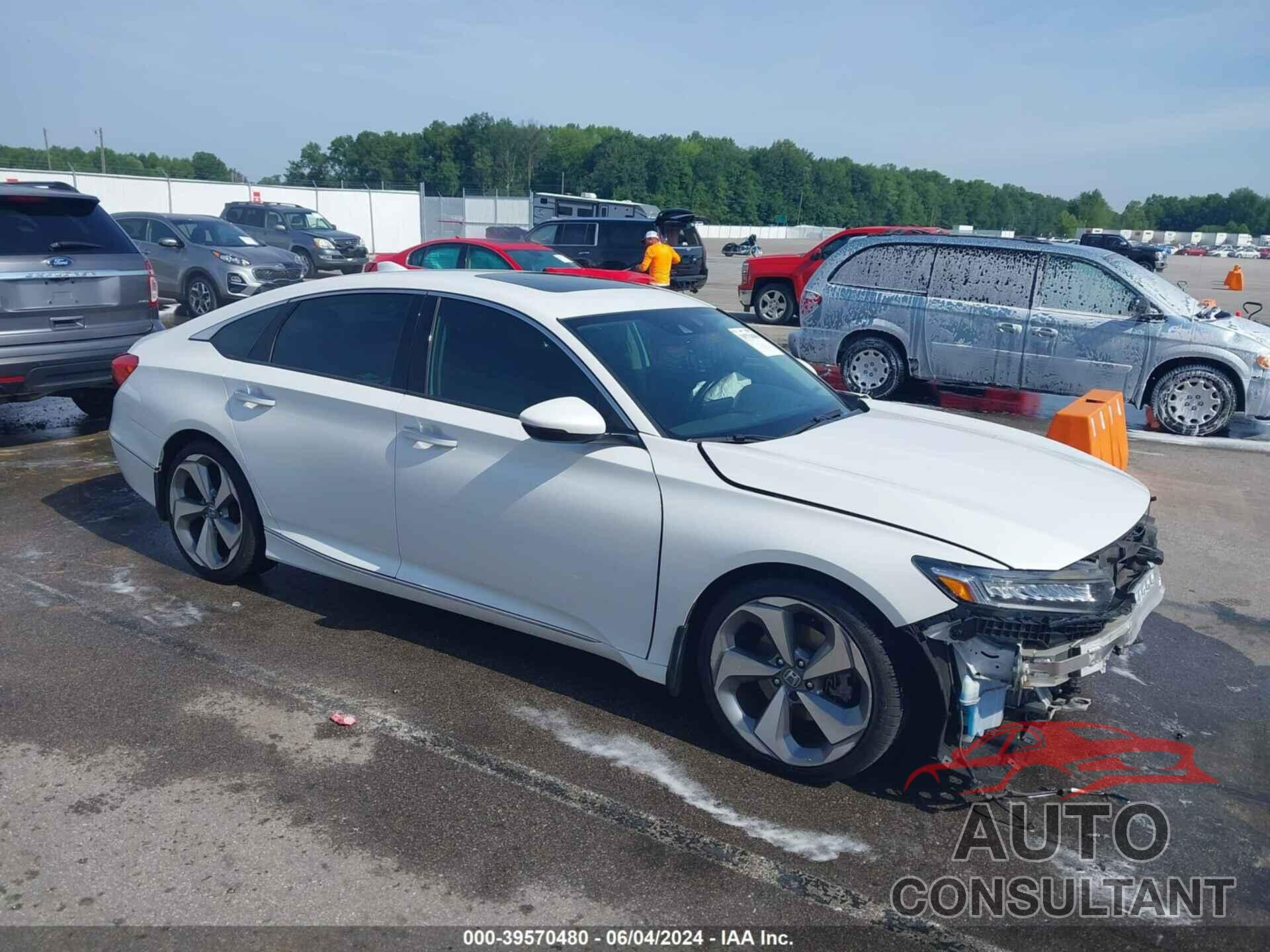 HONDA ACCORD 2018 - 1HGCV1F98JA066335