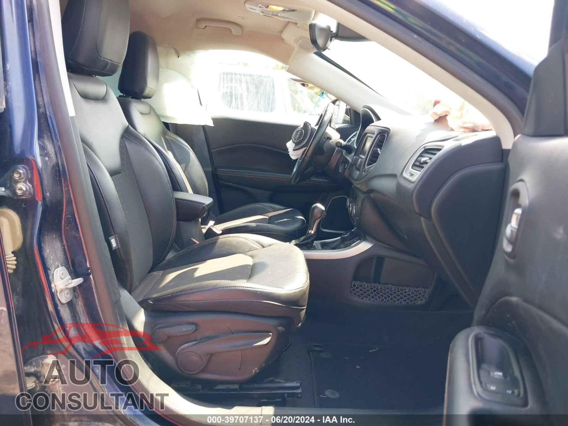 JEEP COMPASS 2018 - 3C4NJDBB5JT107638