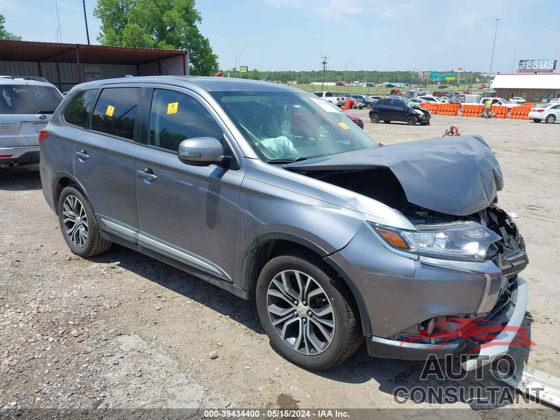 MITSUBISHI OUTLANDER 2018 - JA4AD3A34JJ004111