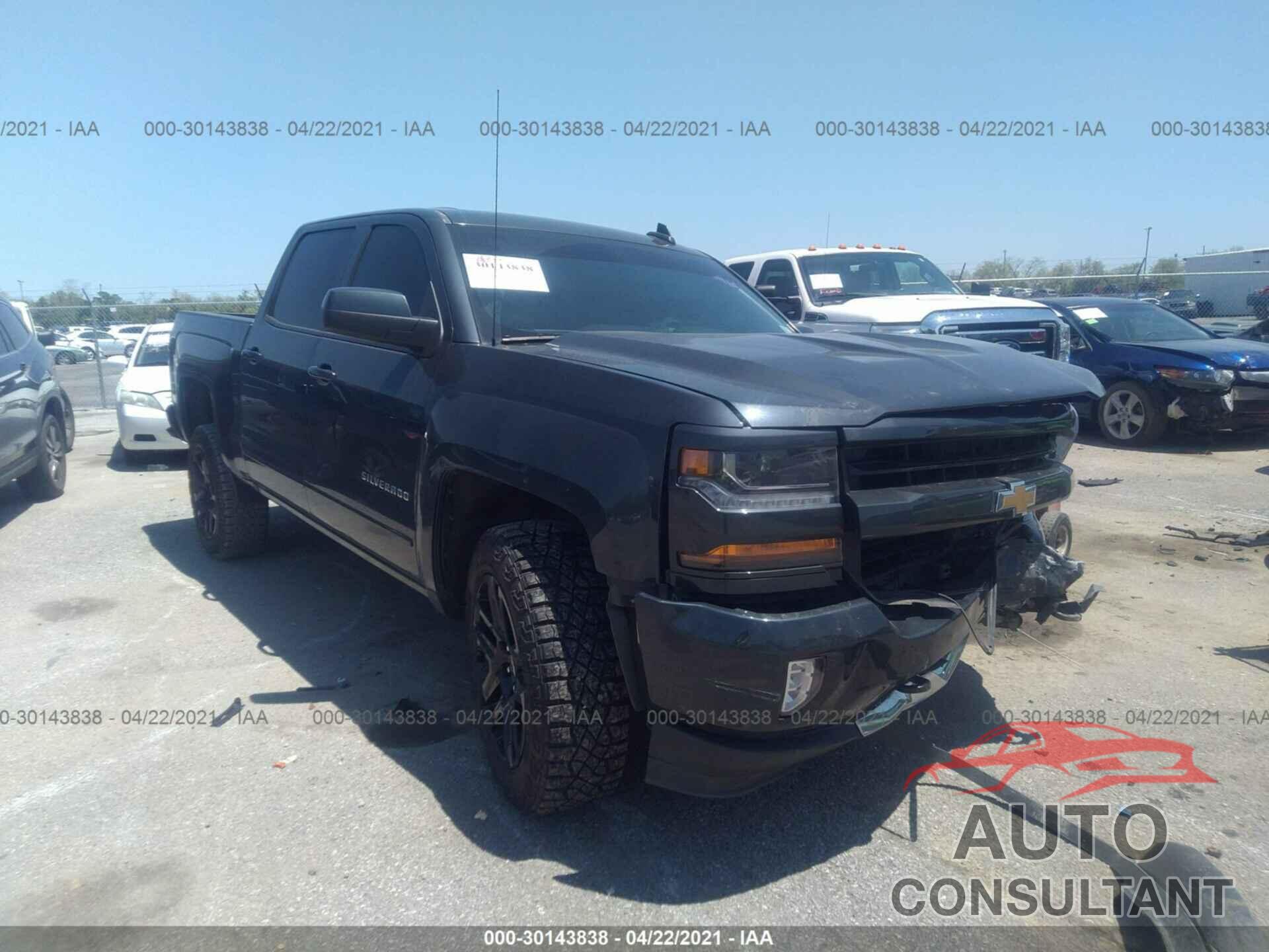CHEVROLET SILVERADO 1500 2018 - 3GCUKREC0JG555577