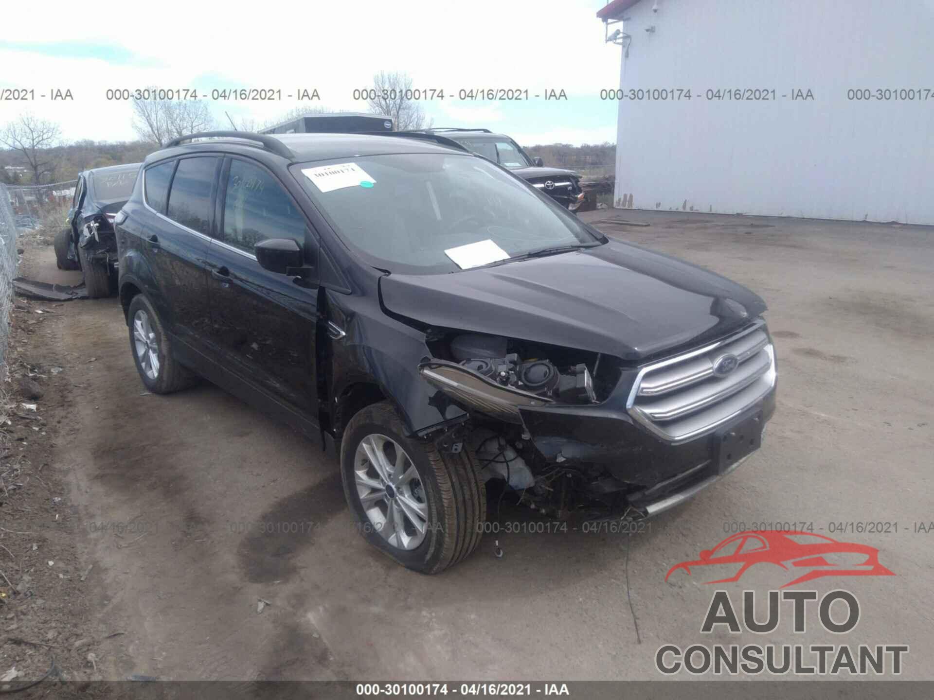 FORD ESCAPE 2017 - 1FMCU9G99HUD66386