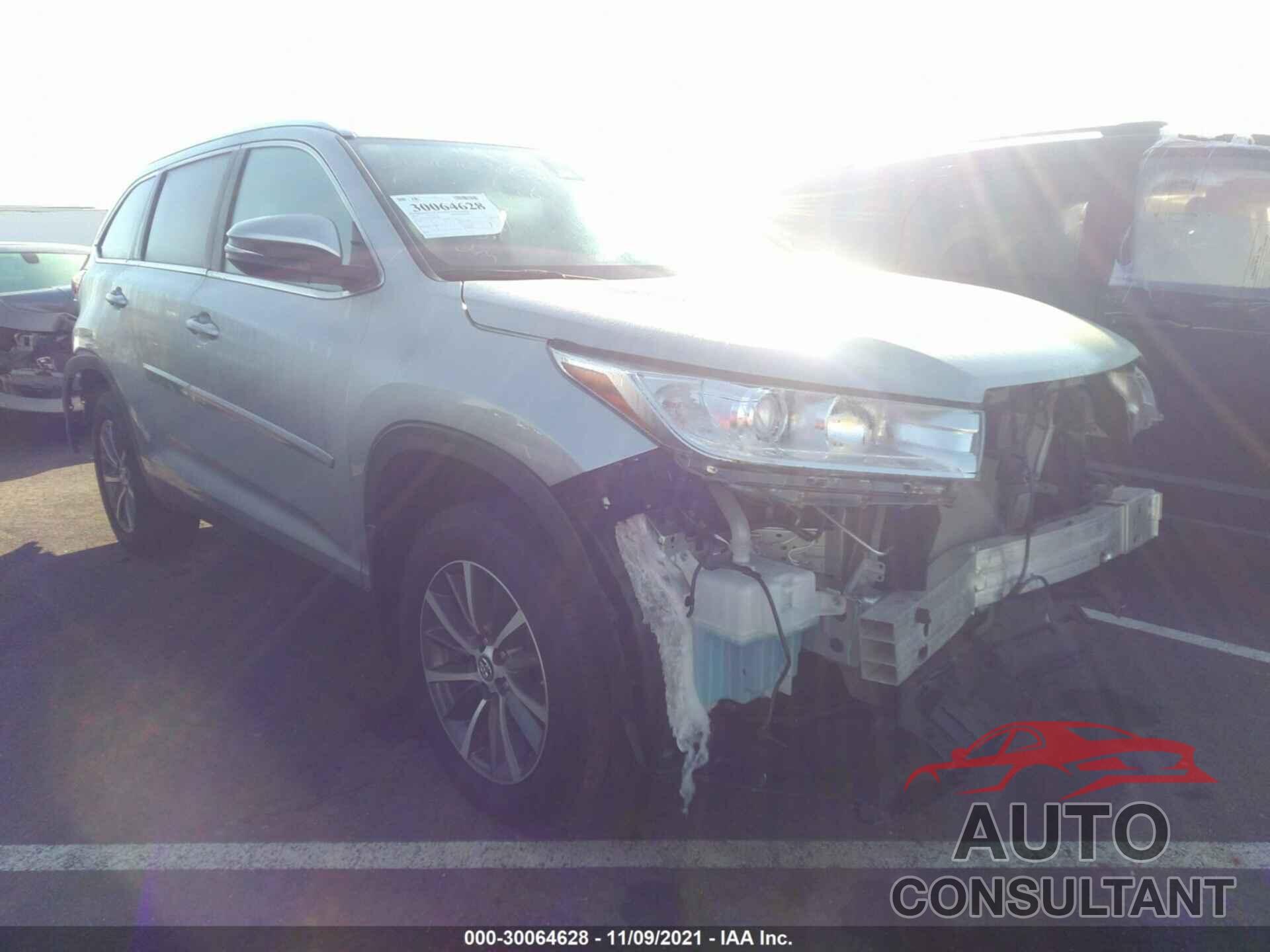 TOYOTA HIGHLANDER 2019 - 5TDJZRFH3KS623088