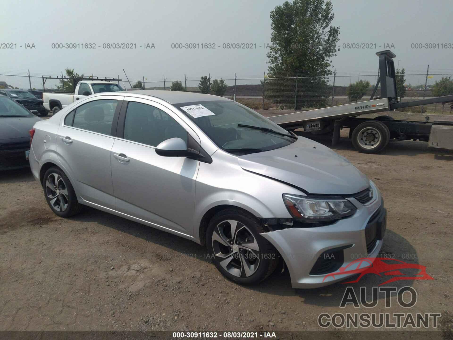 CHEVROLET SONIC 2017 - 1G1JF5SB4H4130021