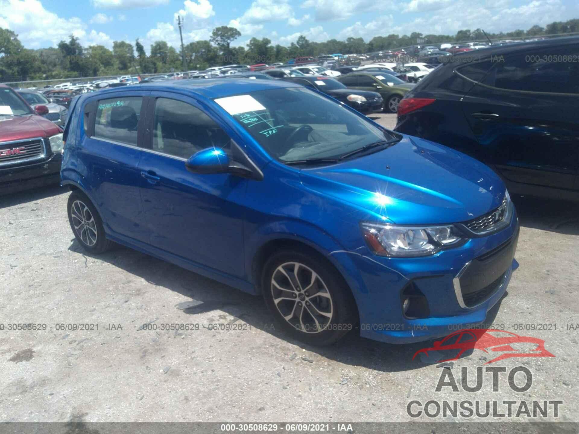 CHEVROLET SONIC 2020 - 1G1JD6SB5L4121932