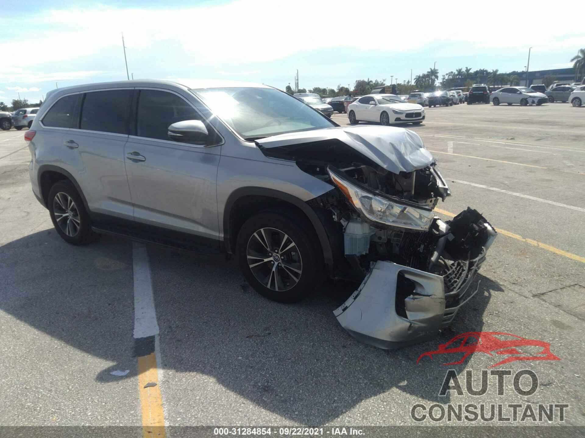 TOYOTA HIGHLANDER 2019 - 5TDZARFH4KS059574