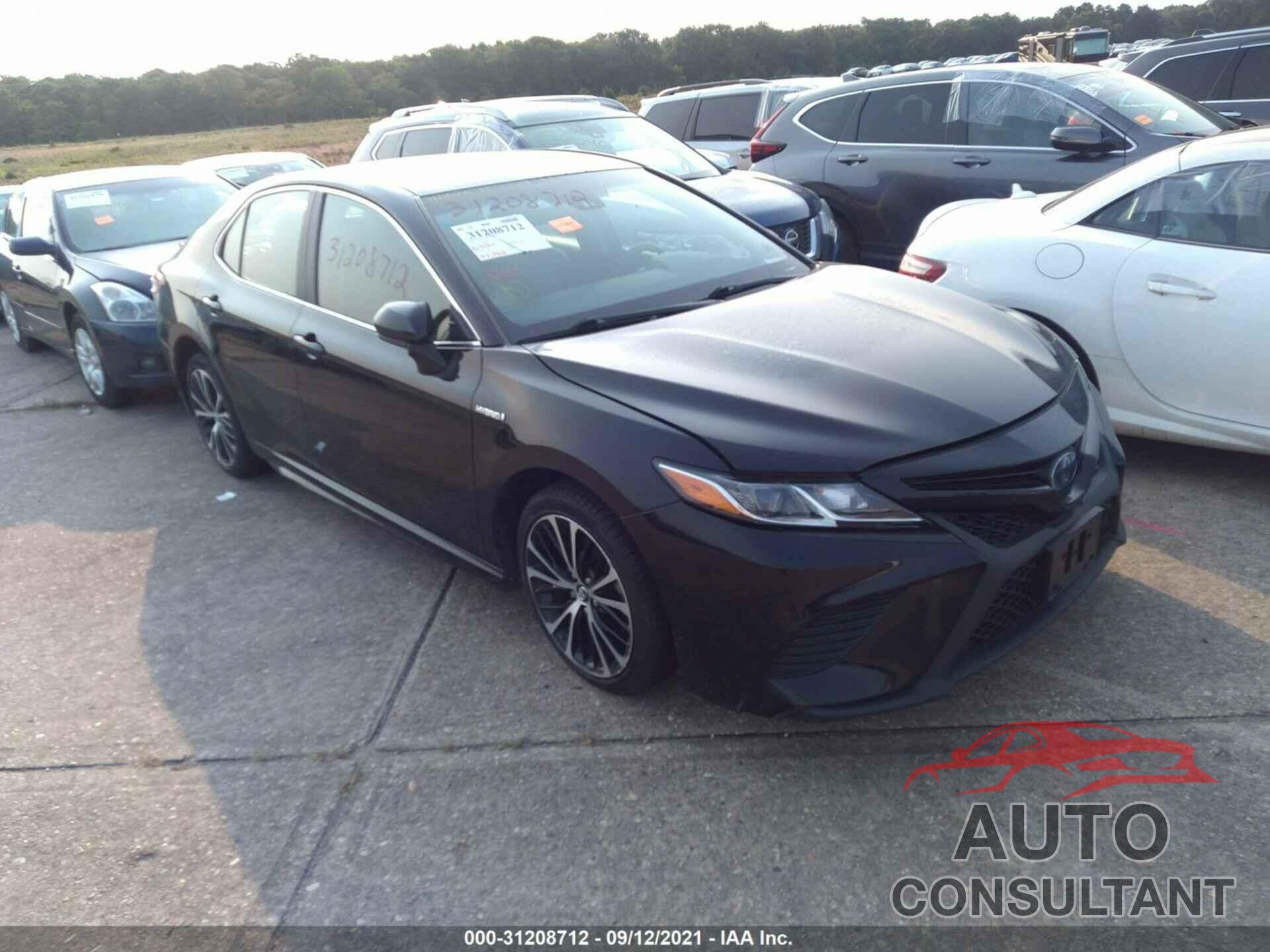 TOYOTA CAMRY 2018 - 4T1B21HK8JU508821