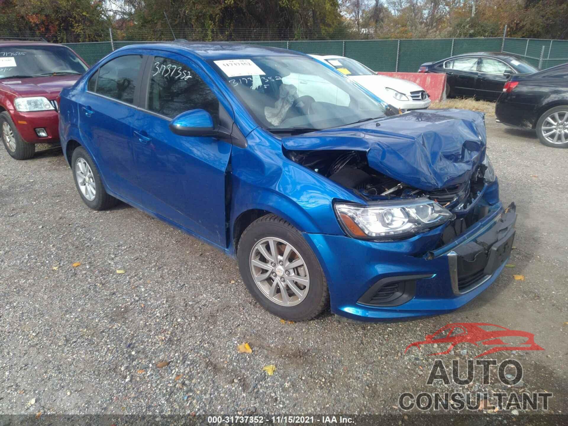 CHEVROLET SONIC 2018 - 1G1JD5SG6J4127032