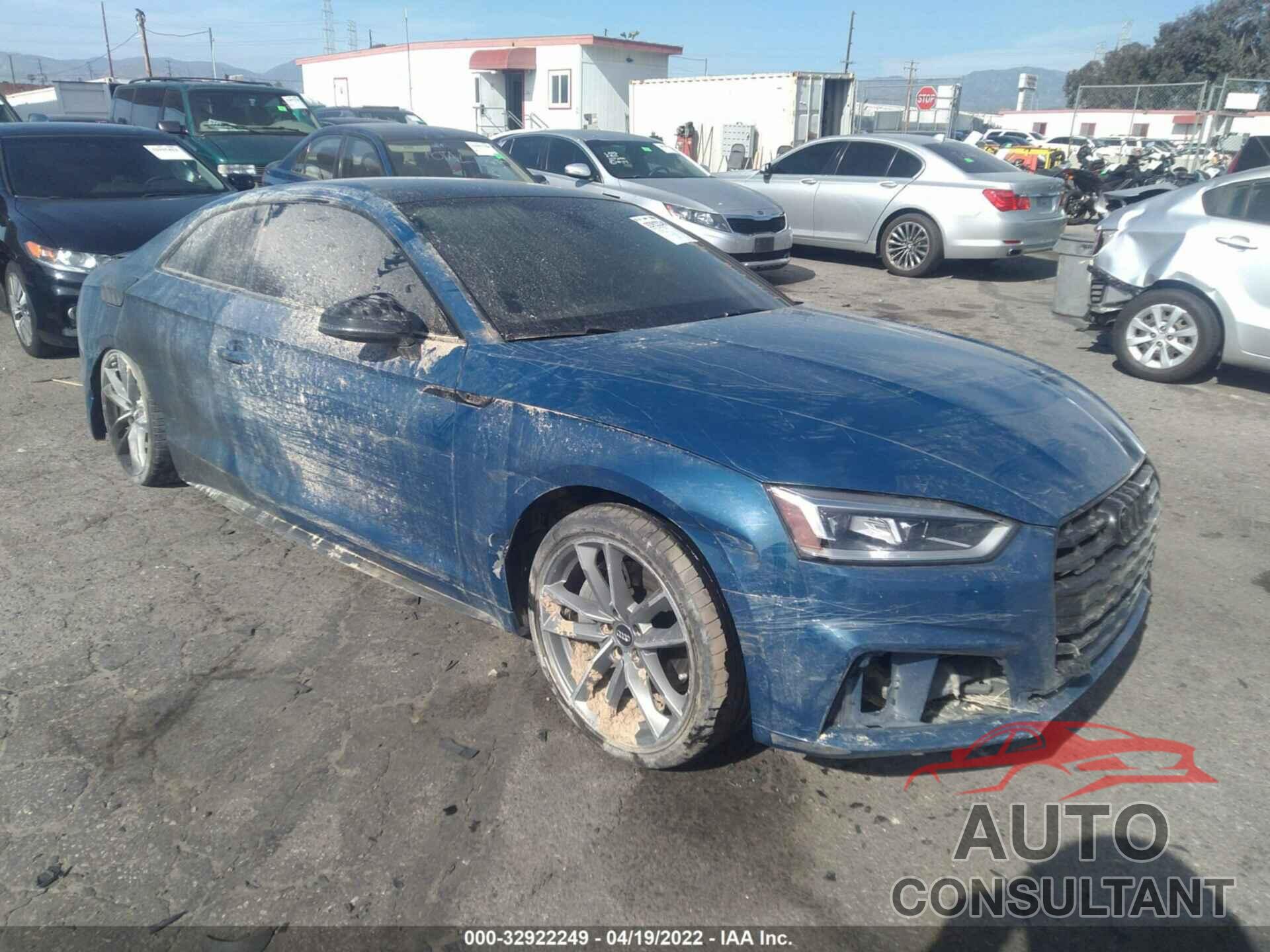 AUDI A5 COUPE 2019 - WAUTNAF54KA051048