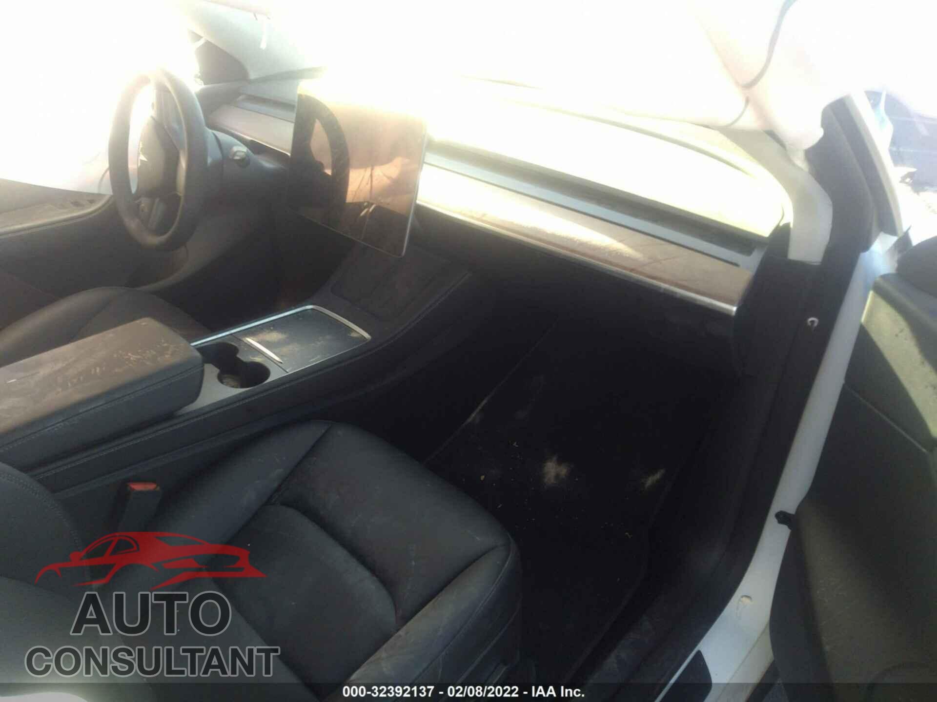 TESLA MODEL Y 2022 - 7SAYGDEE5NF352030