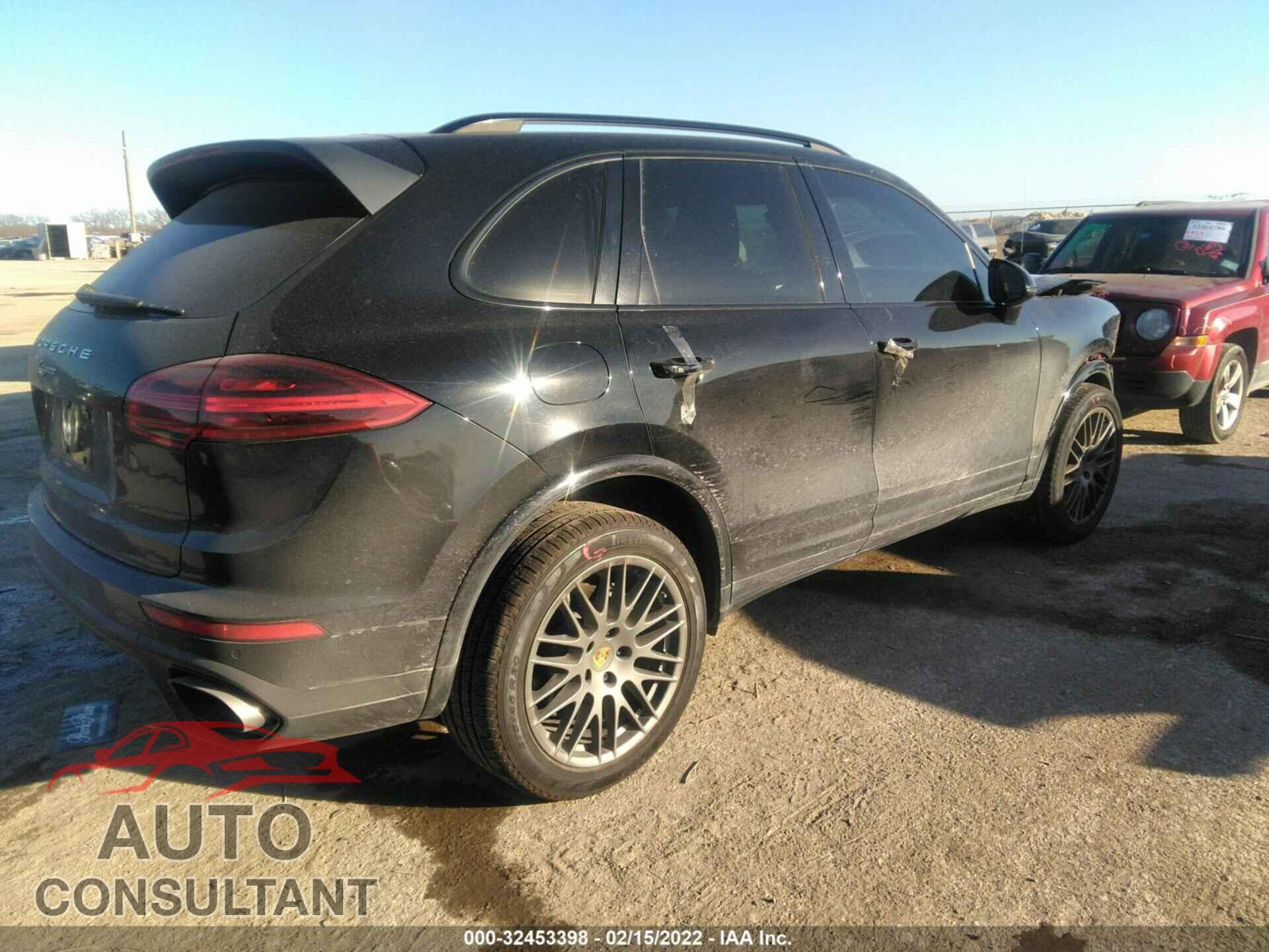 PORSCHE CAYENNE 2017 - WP1AA2A27HKA86158
