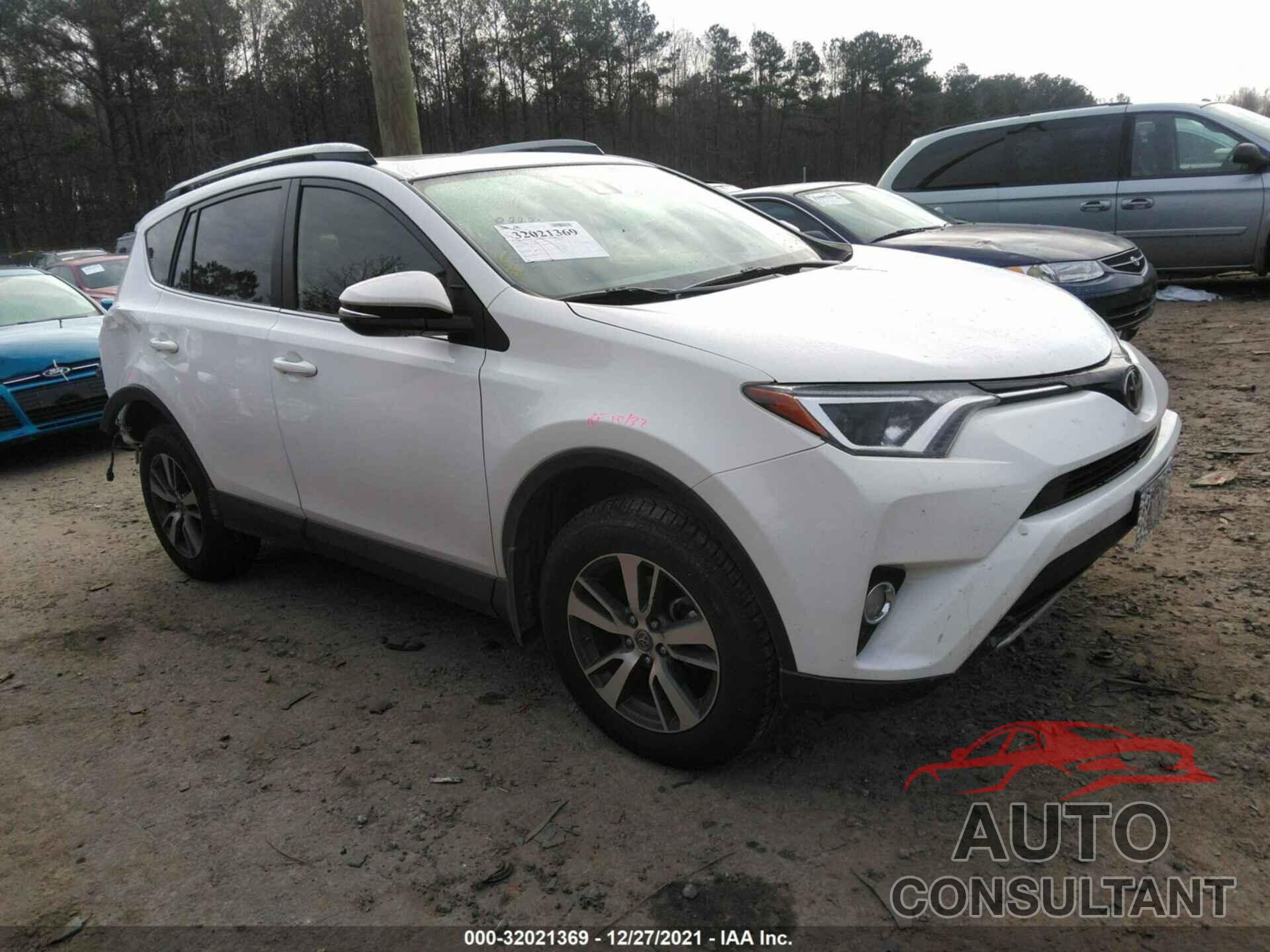 TOYOTA RAV4 2018 - JTMRFREV0JJ255709