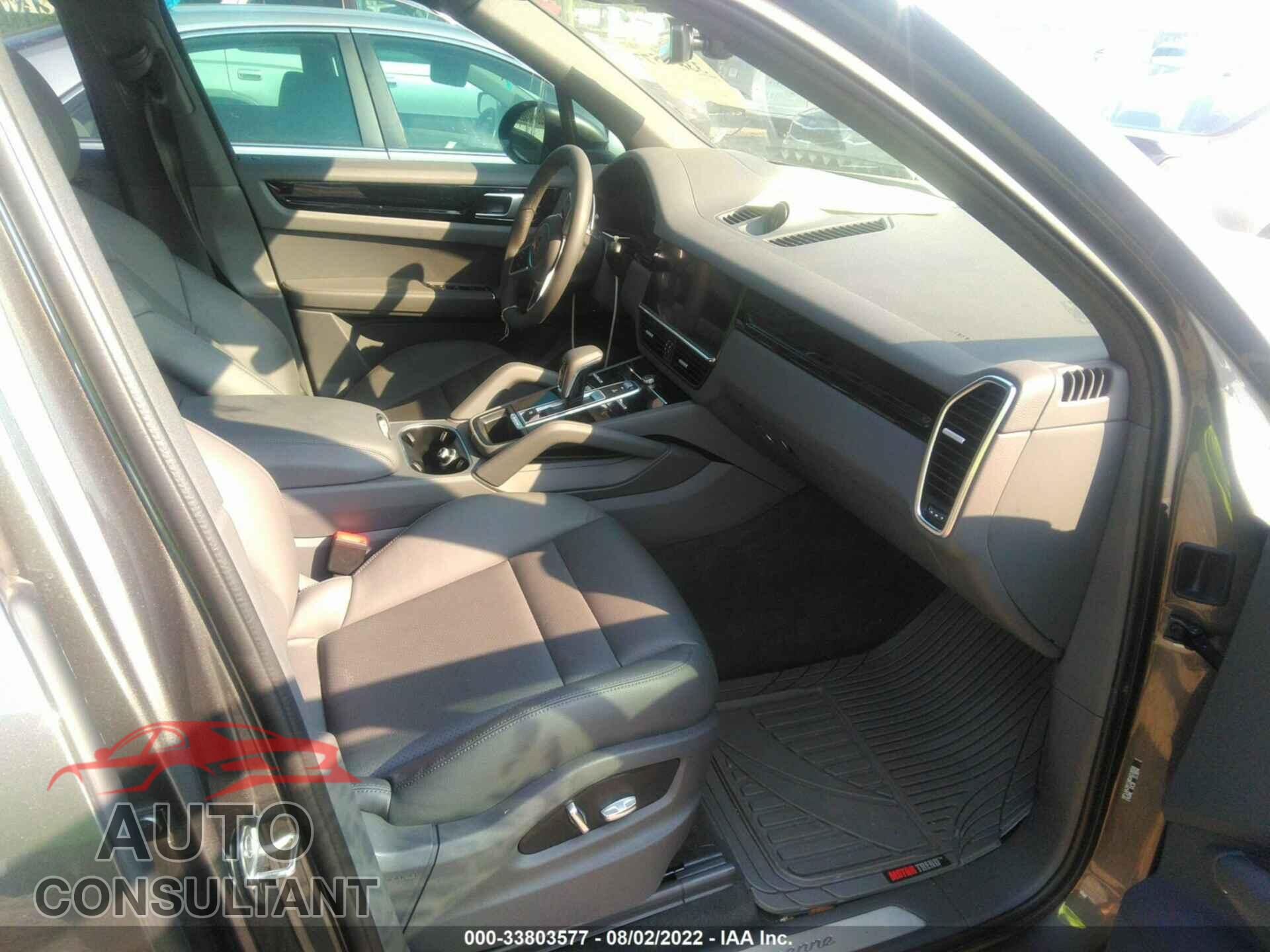 PORSCHE CAYENNE 2021 - WP1AA2AY1MDA03858