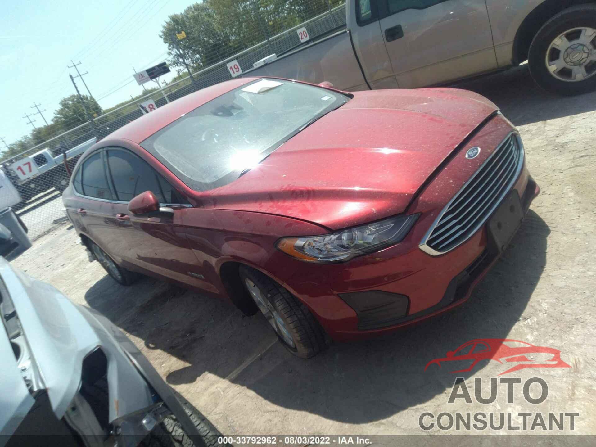 FORD FUSION HYBRID 2019 - 3FA6P0LU9KR225031