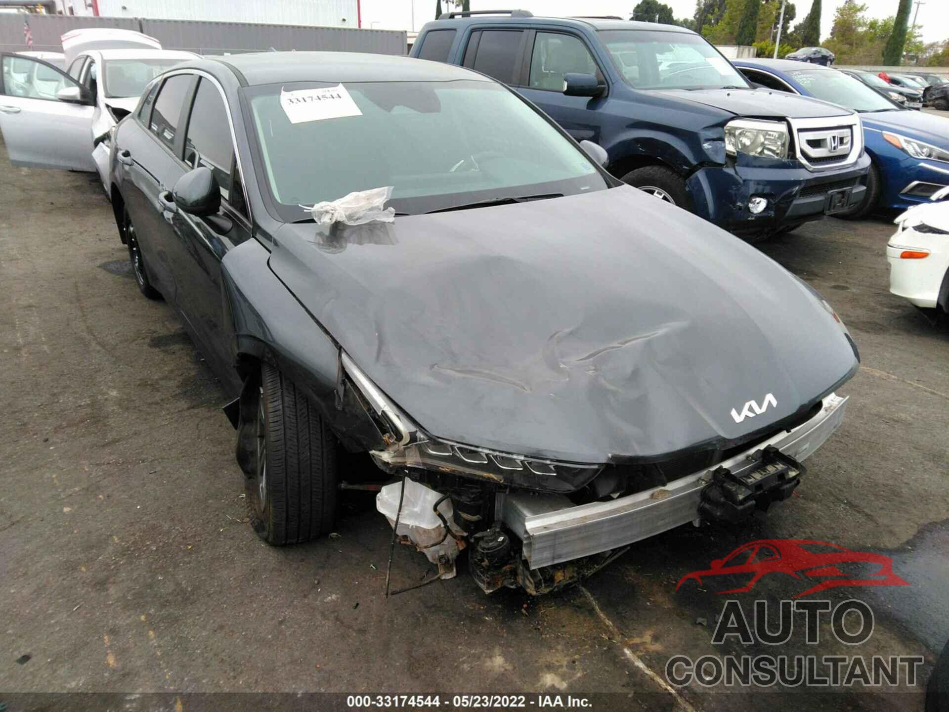 KIA K5 2022 - 5XXG14J23NG107486