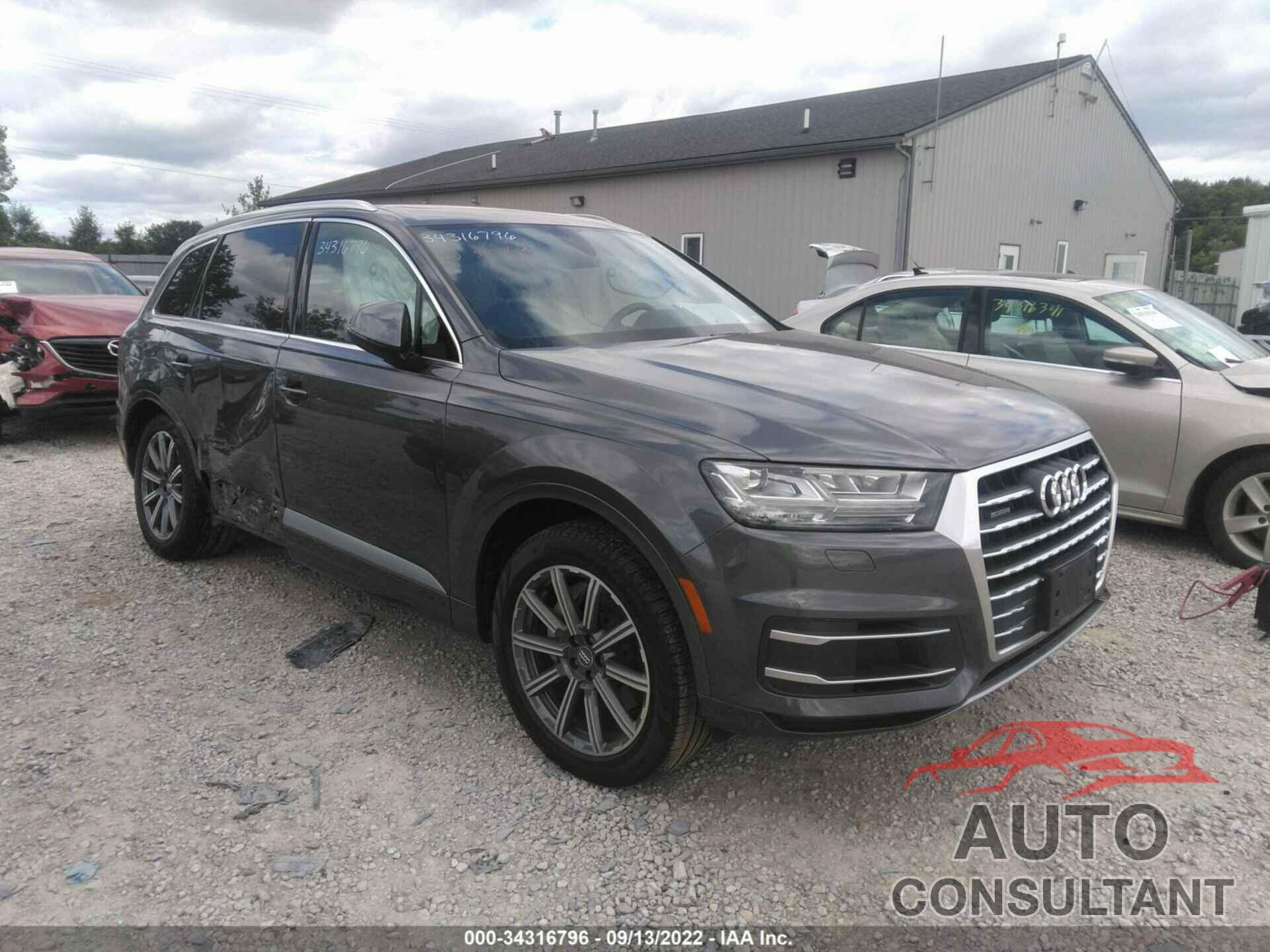 AUDI Q7 2019 - WA1LHAF78KD032345