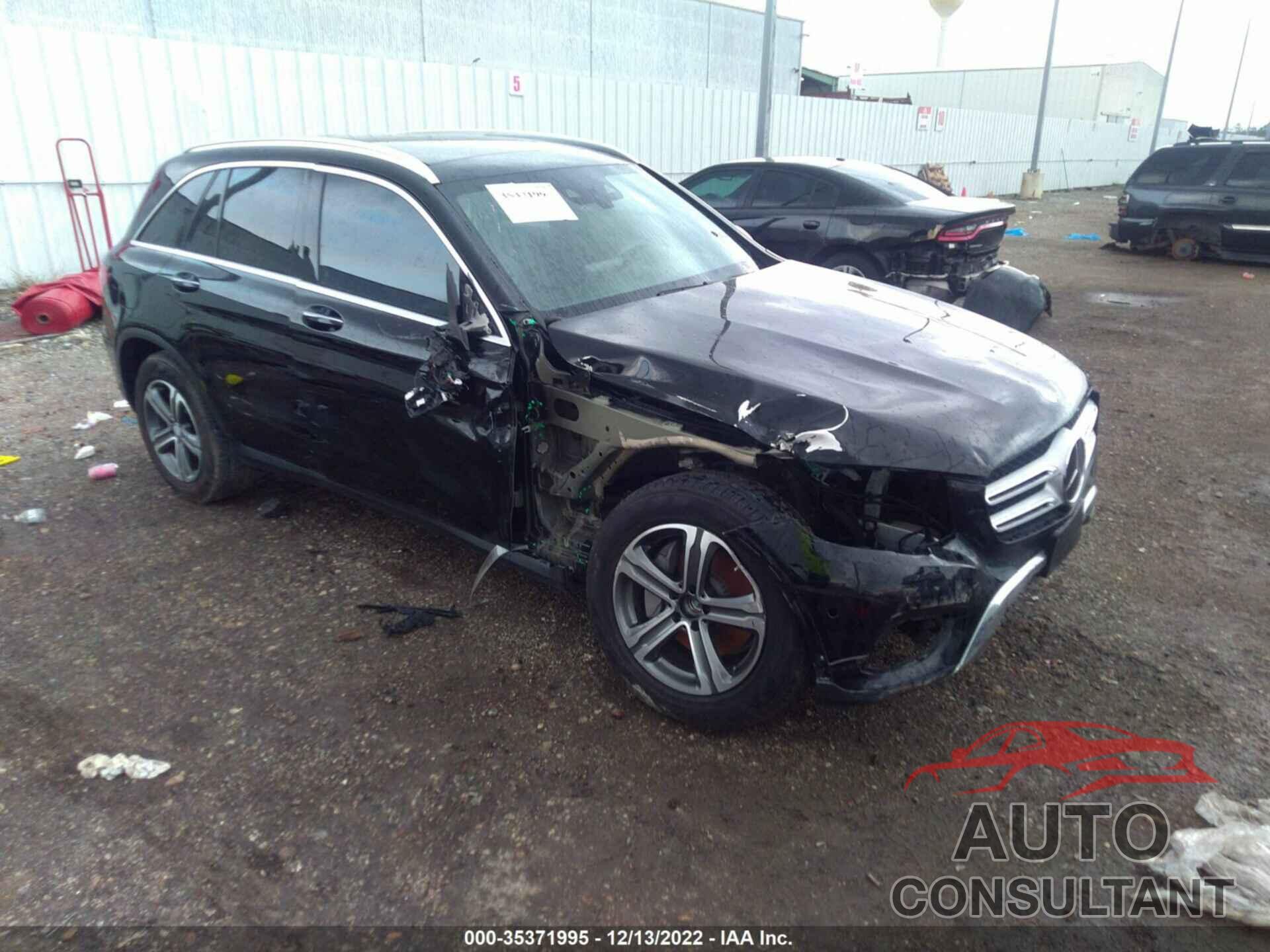 MERCEDES-BENZ GLC 2017 - WDC0G4KBXHF147270