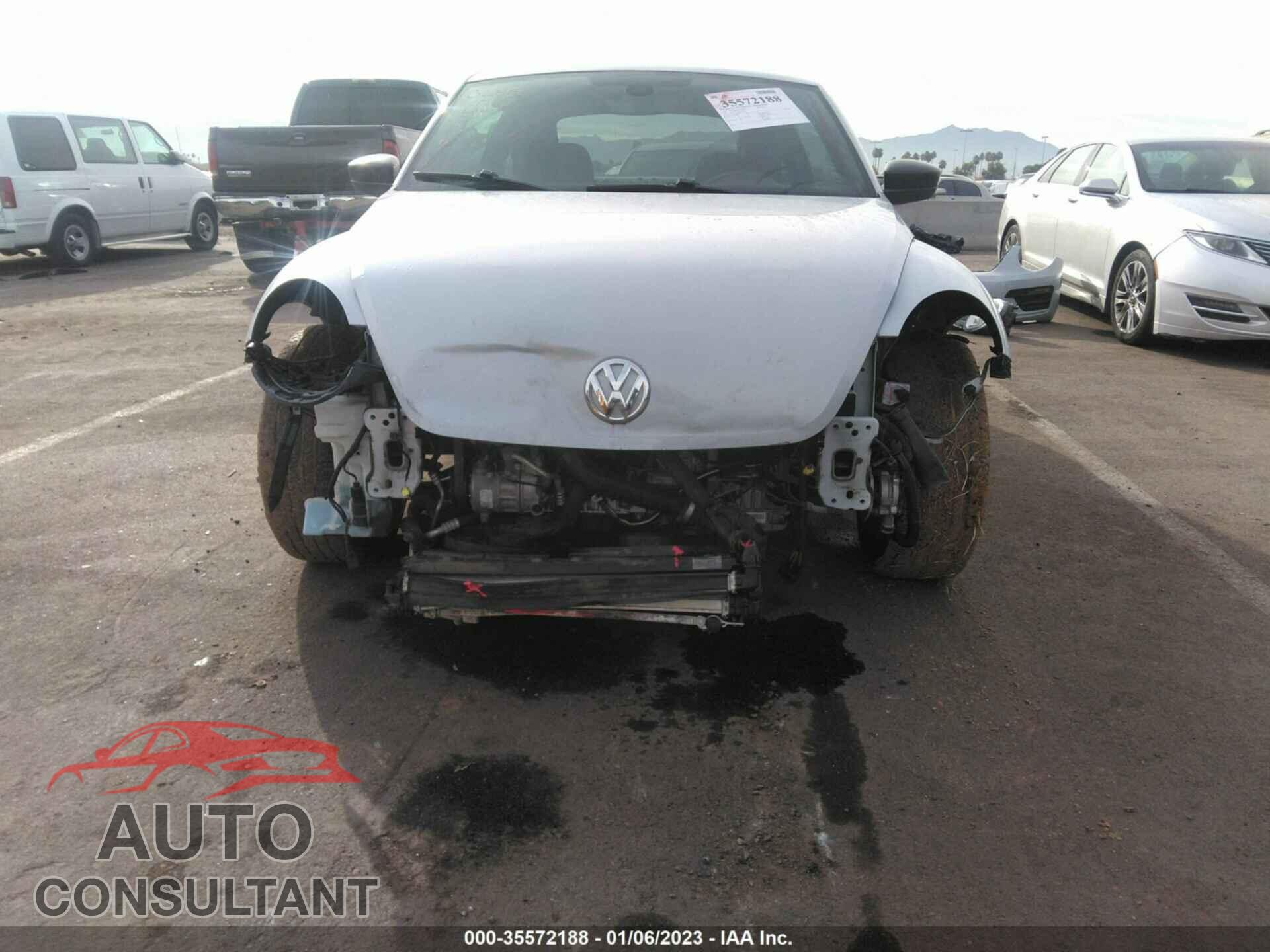 VOLKSWAGEN BEETLE 2017 - 3VWF17AT4HM614063