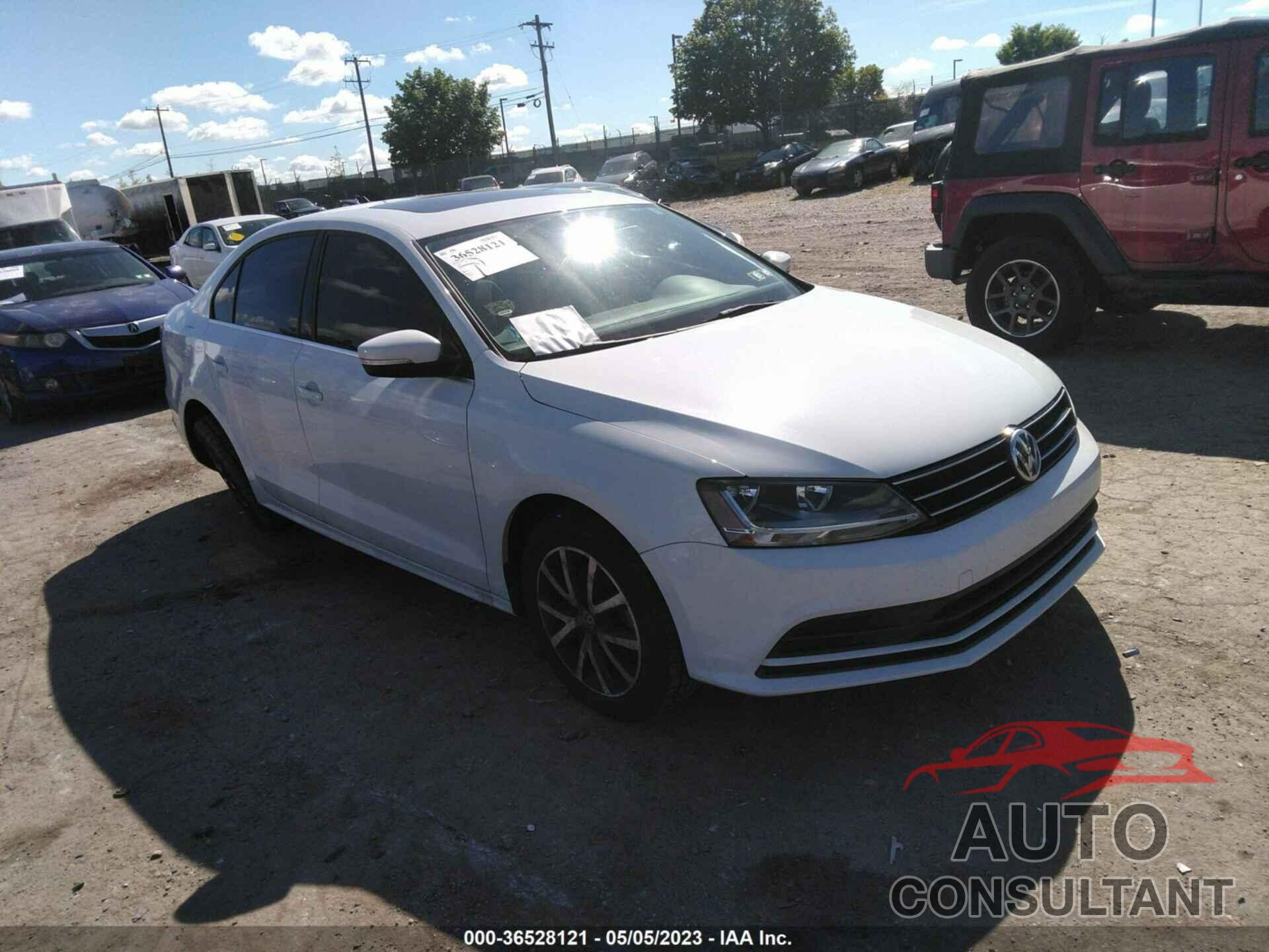 VOLKSWAGEN JETTA 2017 - 3VWDB7AJXHM332075