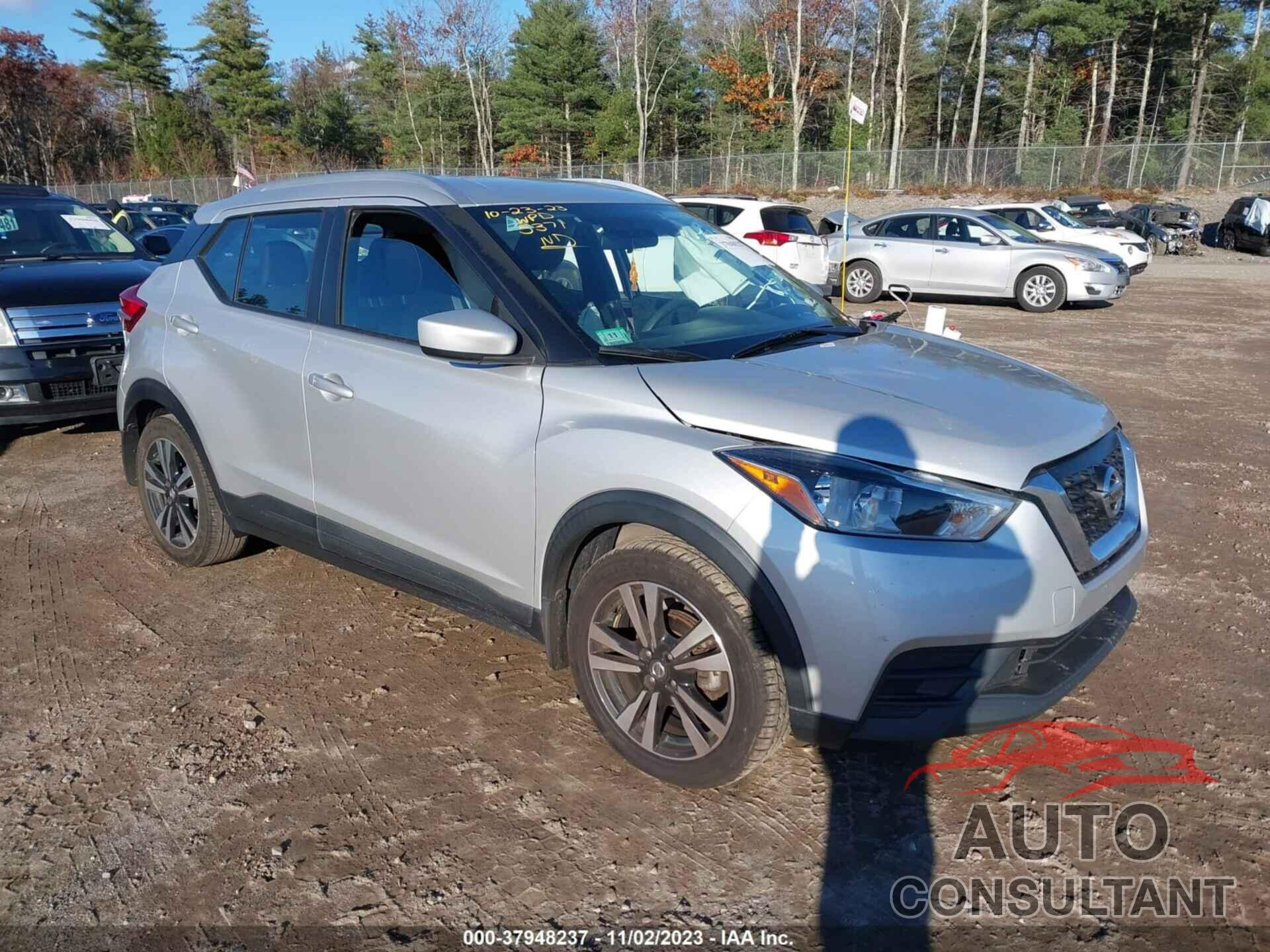 NISSAN KICKS 2018 - 3N1CP5CU2JL545371