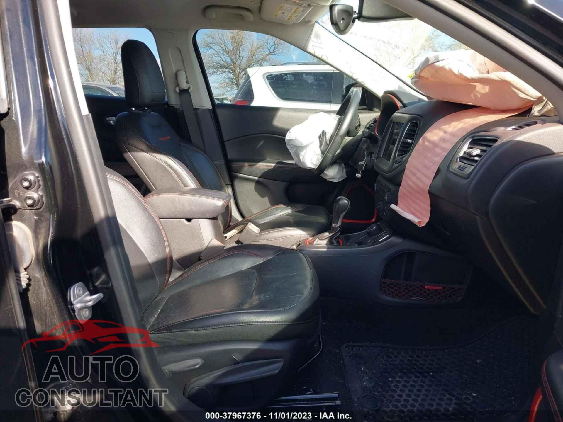 JEEP COMPASS 2018 - 3C4NJDDB0JT234875