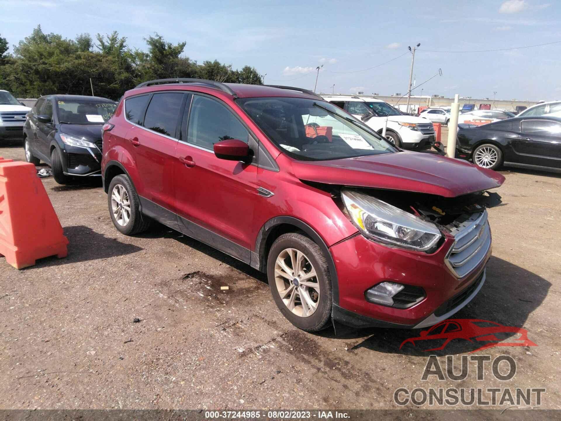 FORD ESCAPE 2018 - 1FMCU0GD7JUD18696