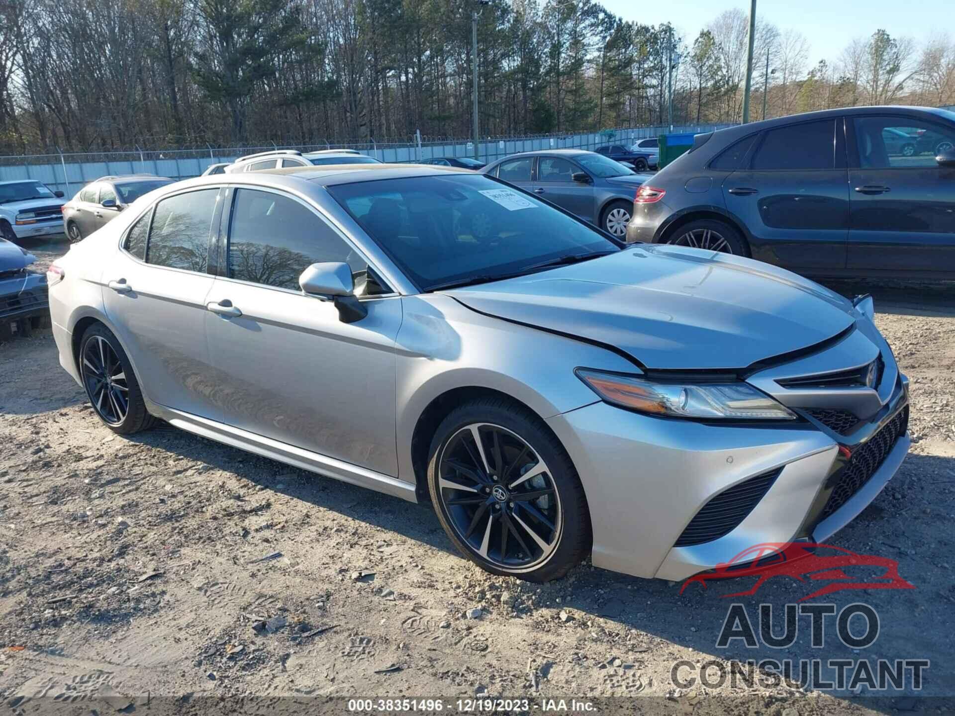 TOYOTA CAMRY 2018 - 4T1B61HK4JU083134