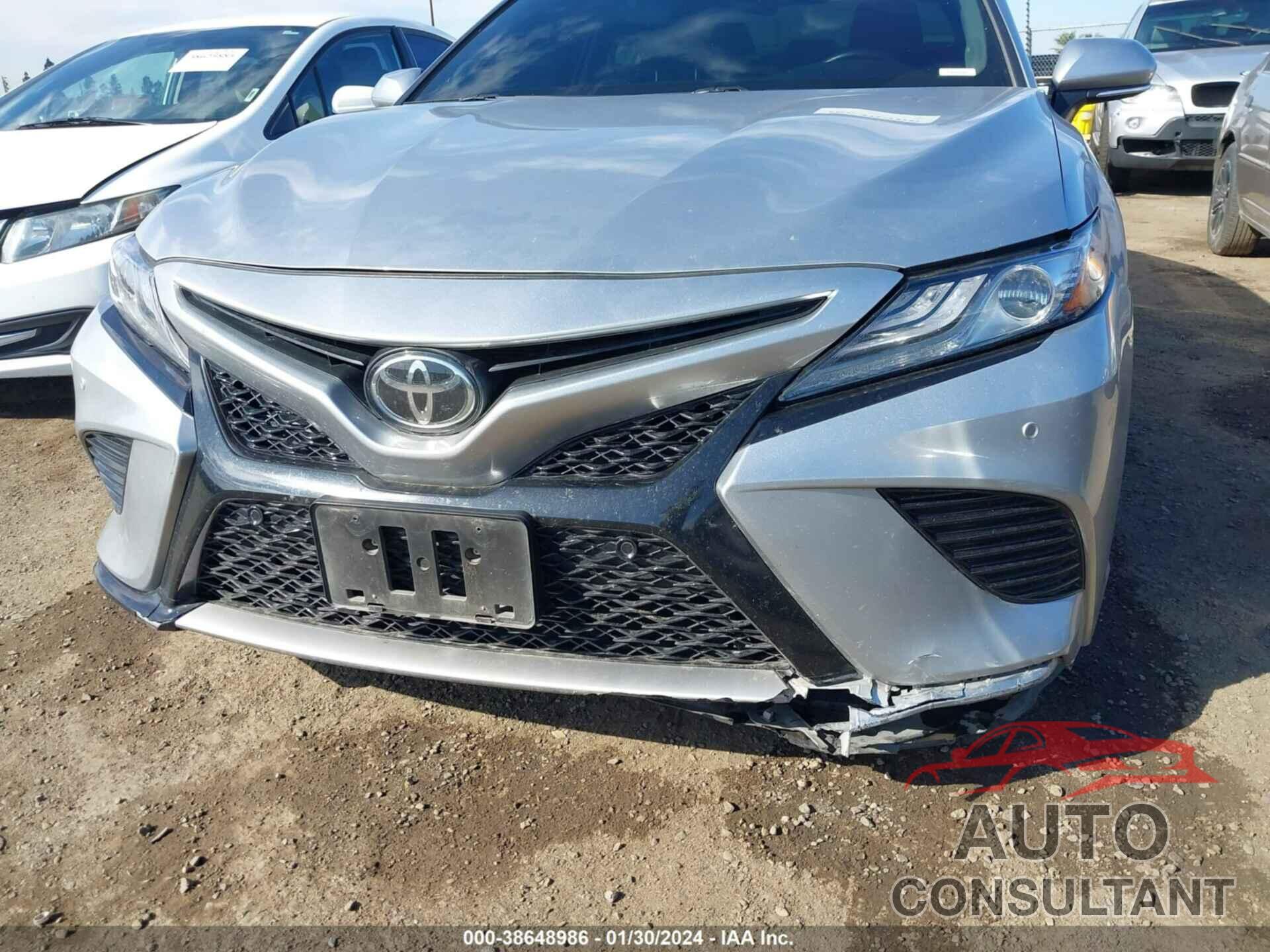 TOYOTA CAMRY 2018 - 4T1B61HK1JU040791