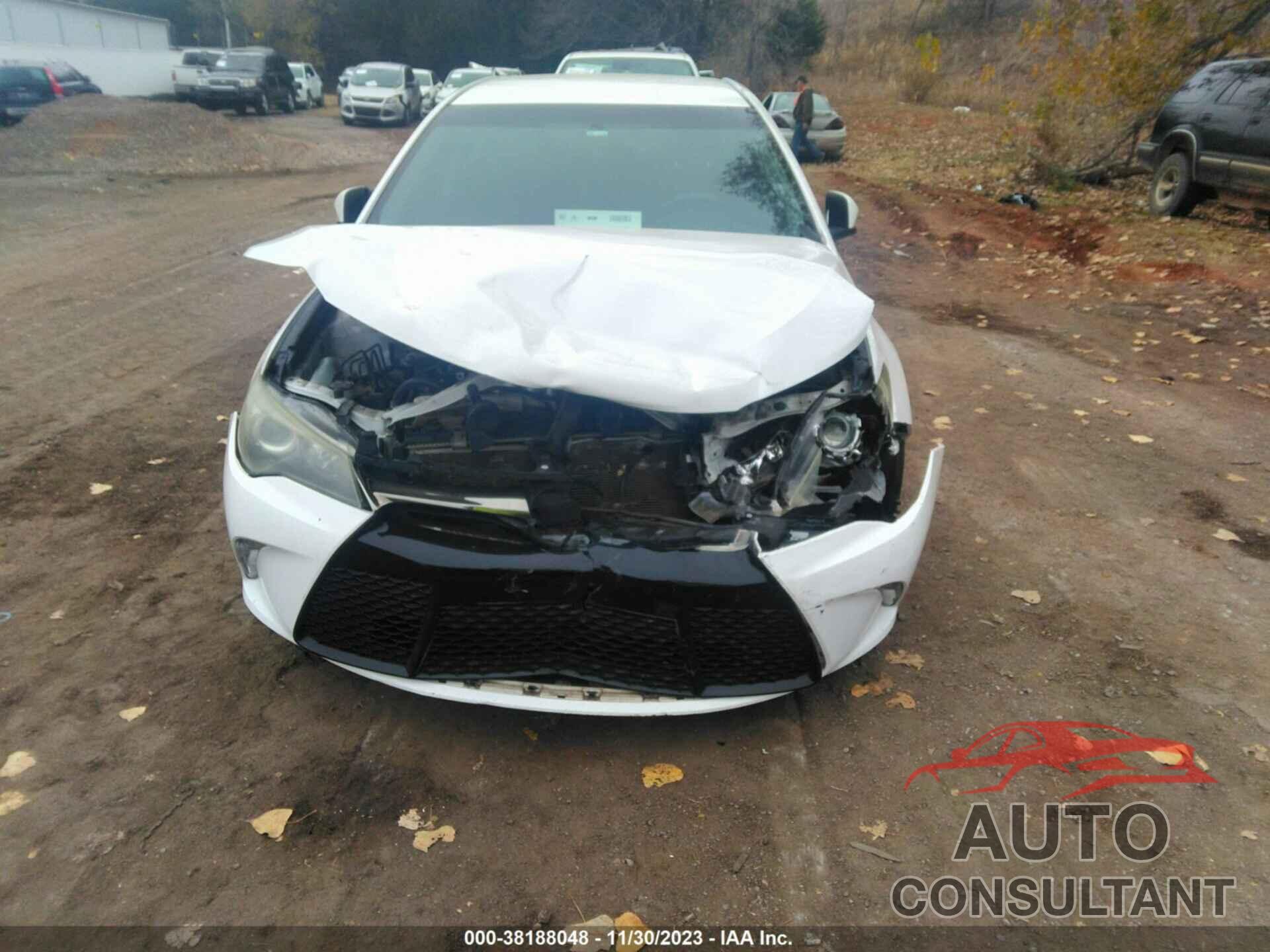 TOYOTA CAMRY 2016 - 4T1BF1FK2GU183597