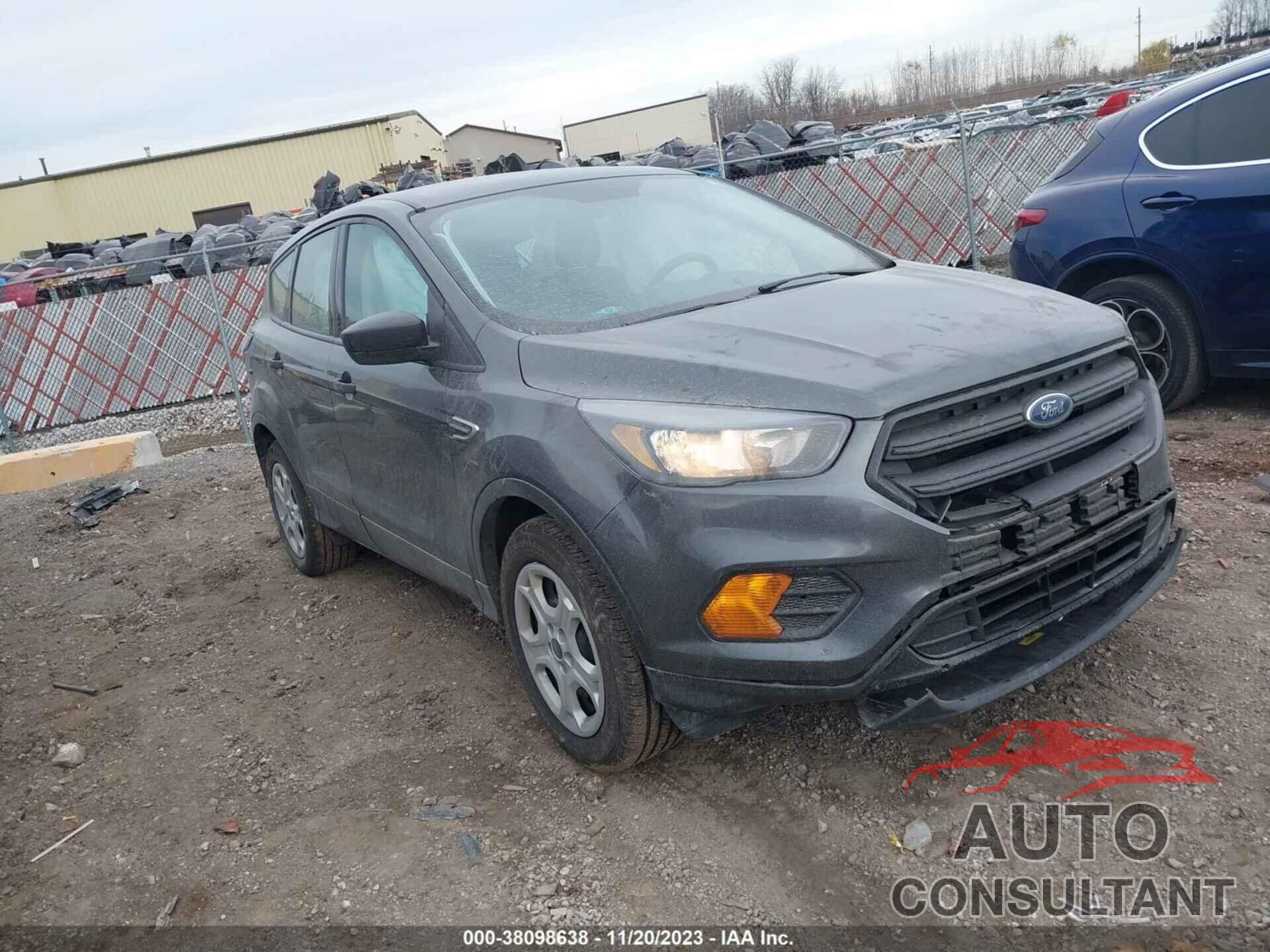 FORD ESCAPE 2018 - 1FMCU0F71JUA08216