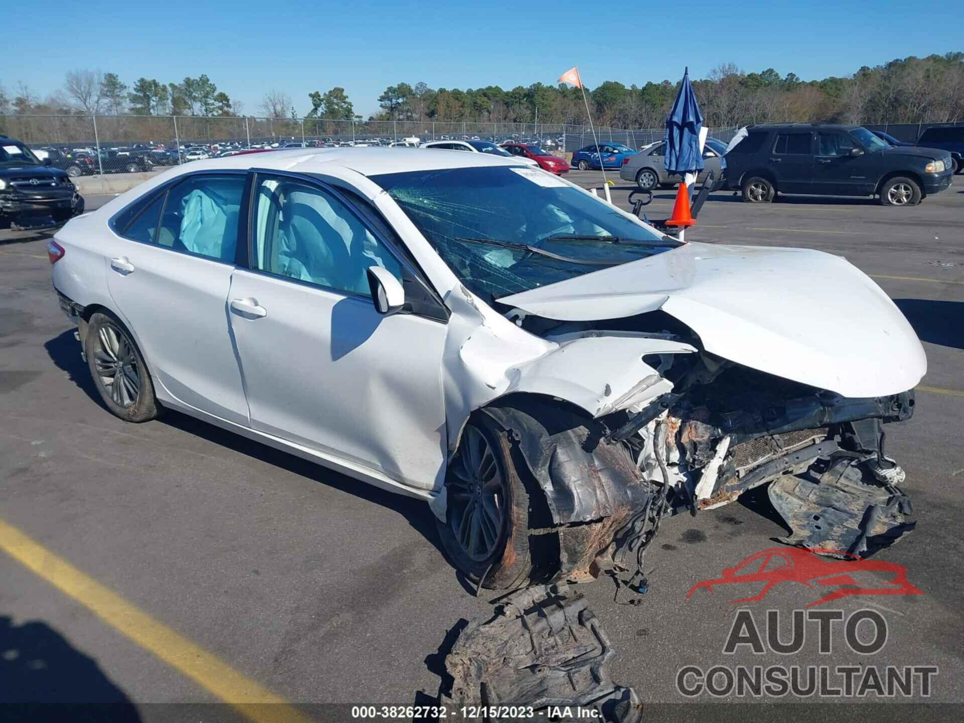 TOYOTA CAMRY 2016 - 4T1BF1FK5GU572217
