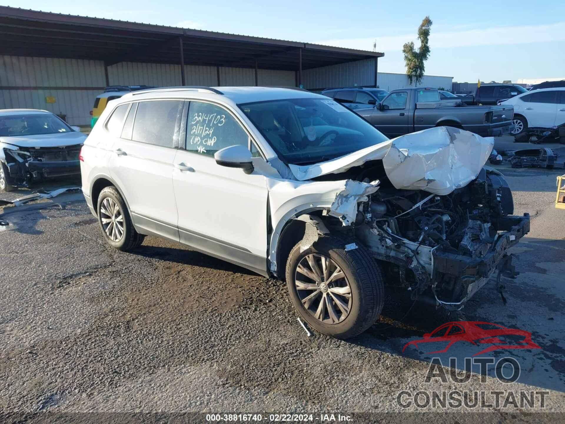 VOLKSWAGEN TIGUAN 2018 - 3VV1B7AX5JM095528