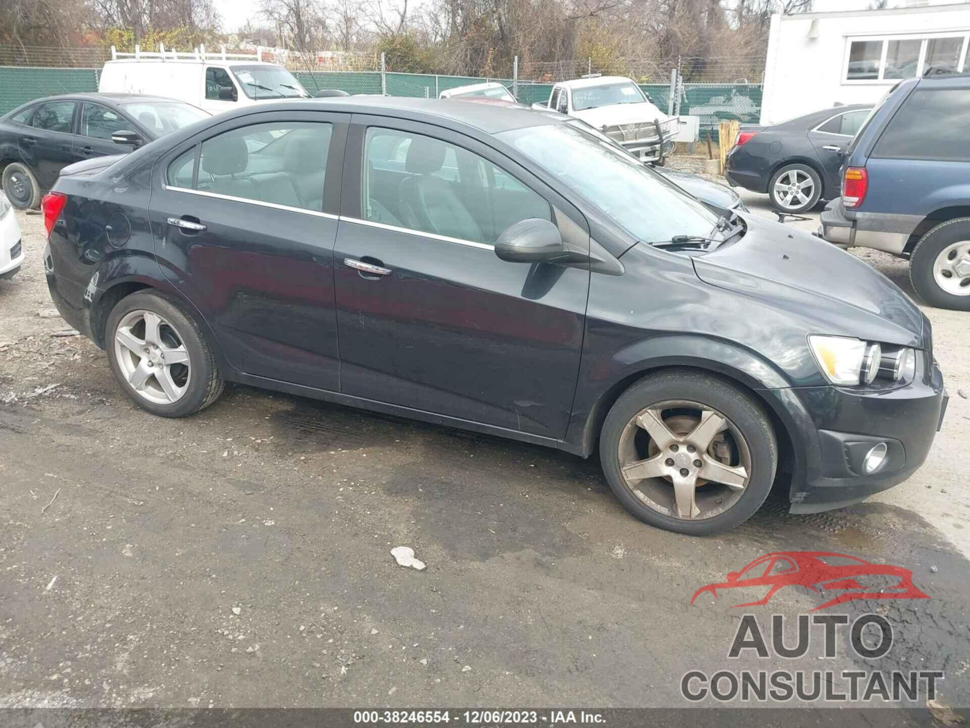 CHEVROLET SONIC 2015 - 1G1JE5SB9F4122271