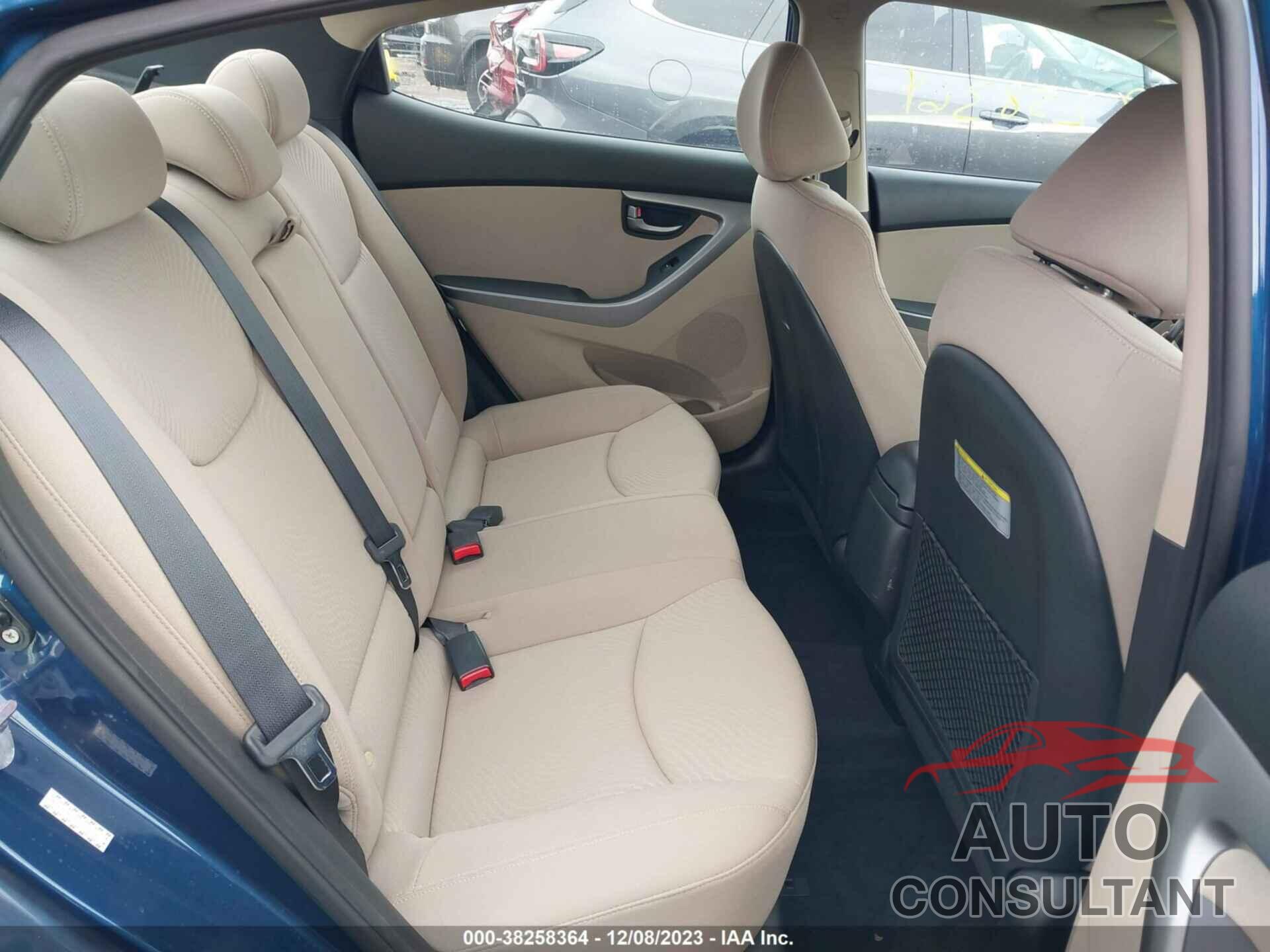 HYUNDAI ELANTRA 2016 - KMHDH4AE4GU621946