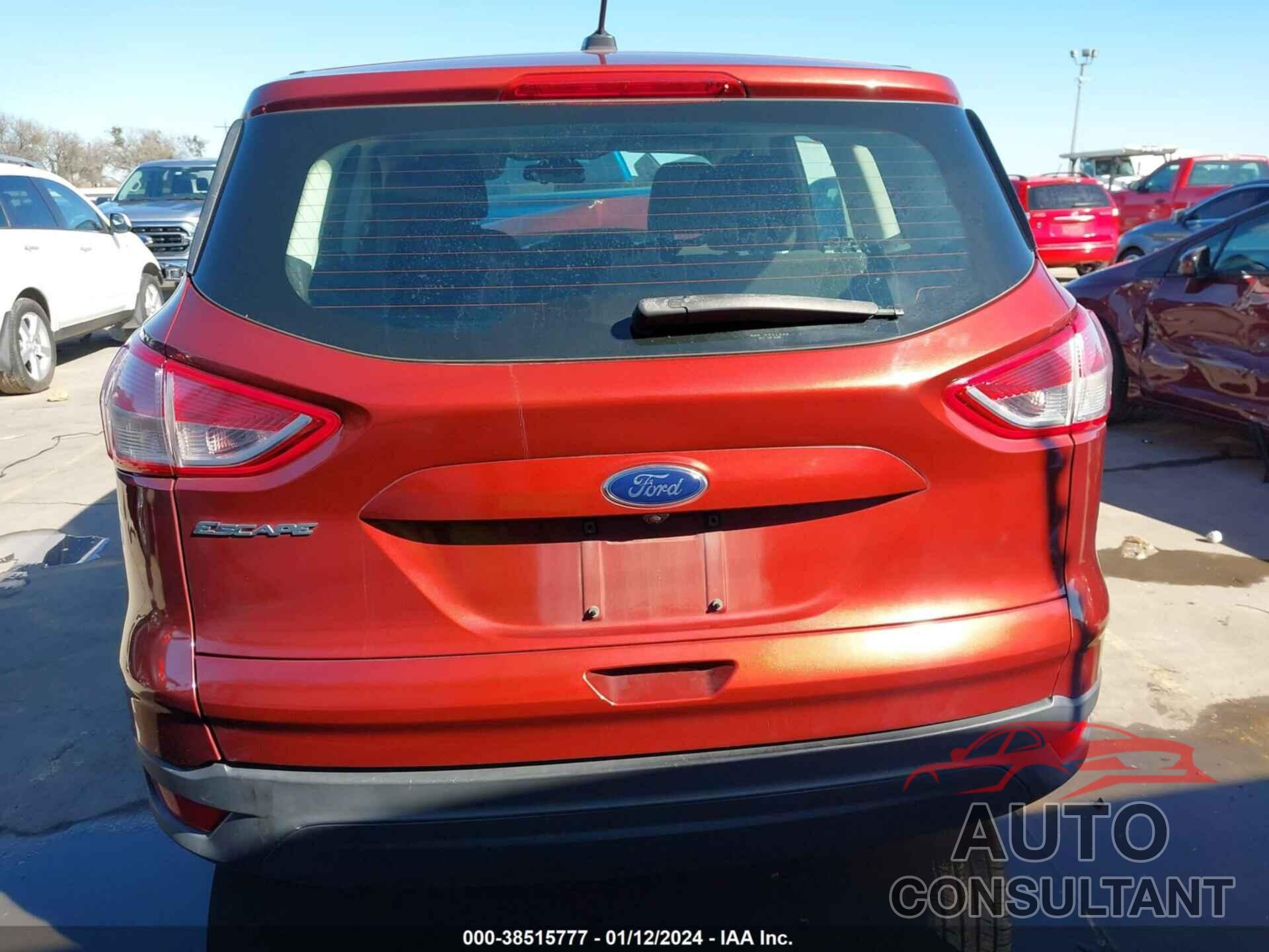 FORD ESCAPE 2016 - 1FMCU0F76GUC38598