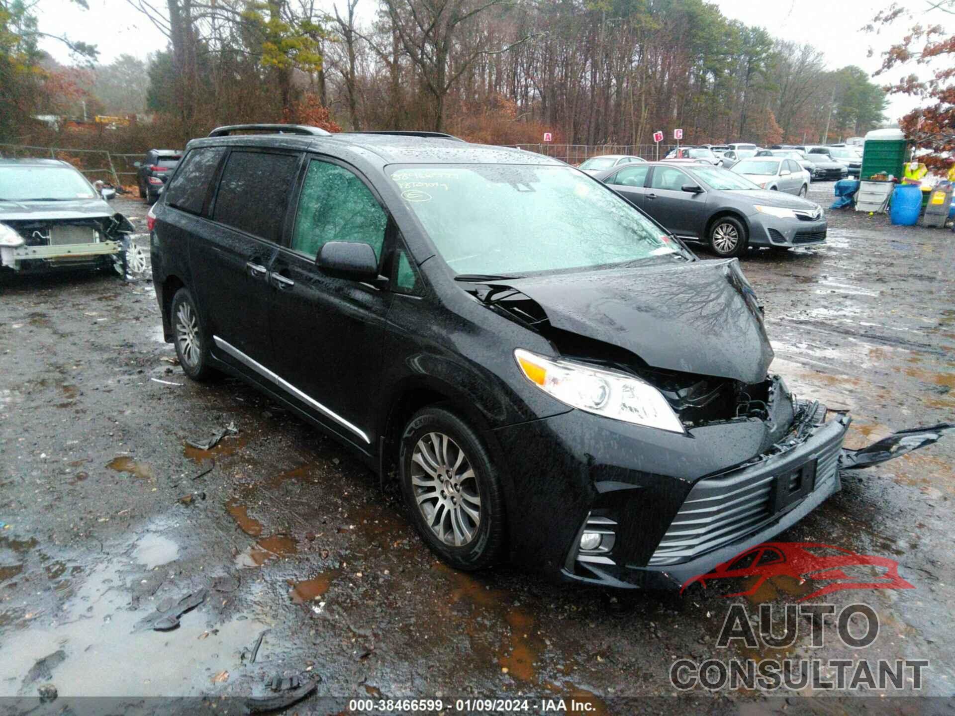 TOYOTA SIENNA 2018 - 5TDYZ3DC1JS958299