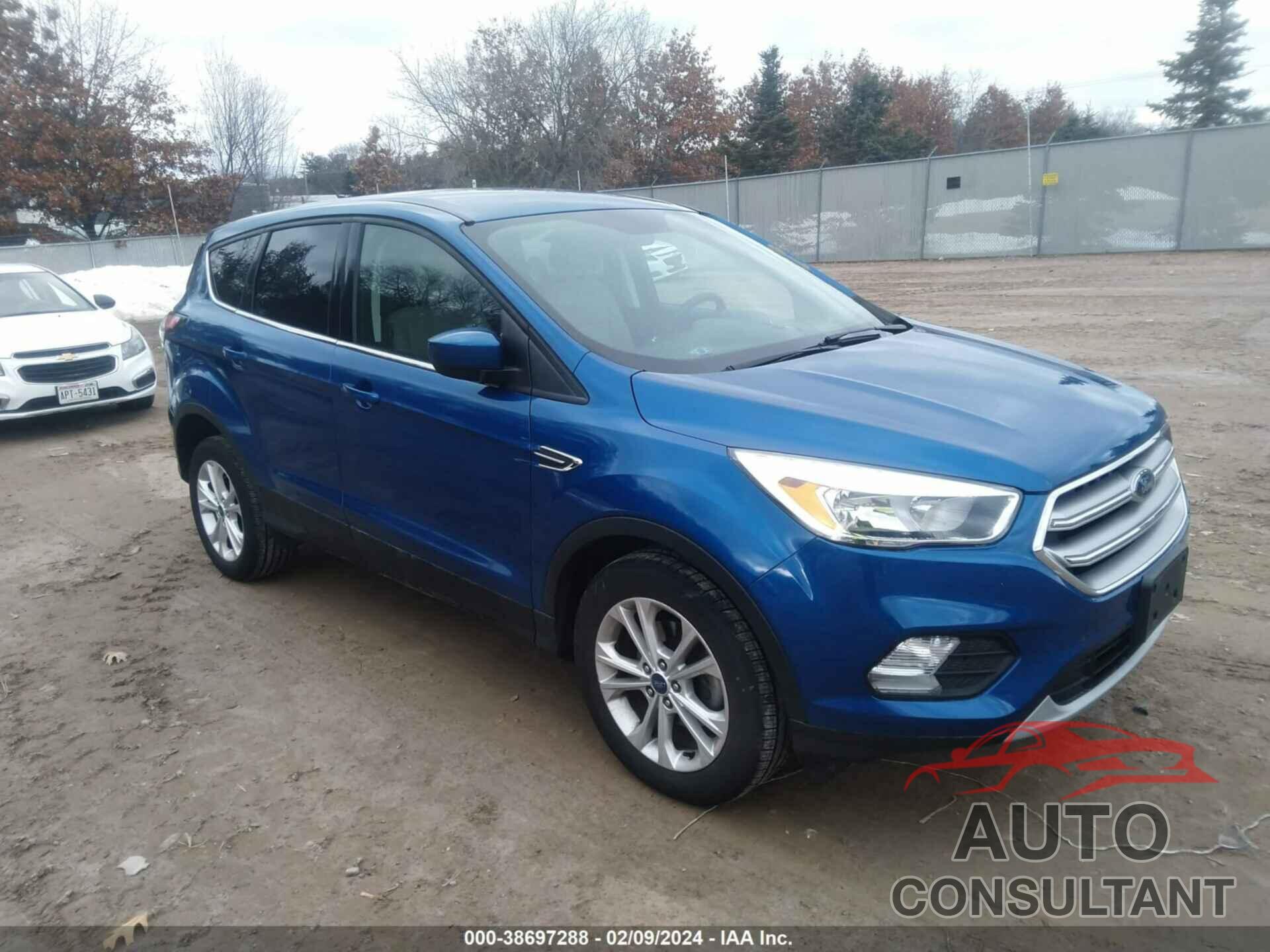 FORD ESCAPE 2017 - 1FMCU0GD5HUA69051