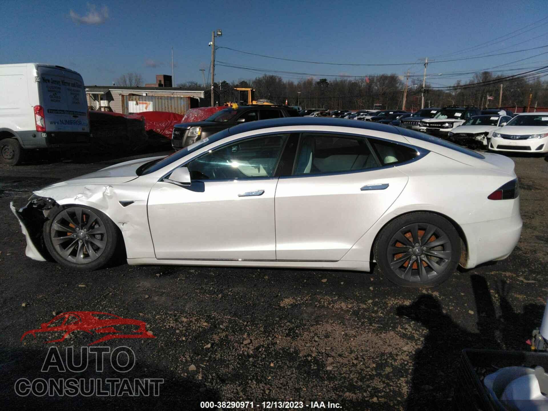 TESLA MODEL S 2019 - 5YJSA1E25KF303995