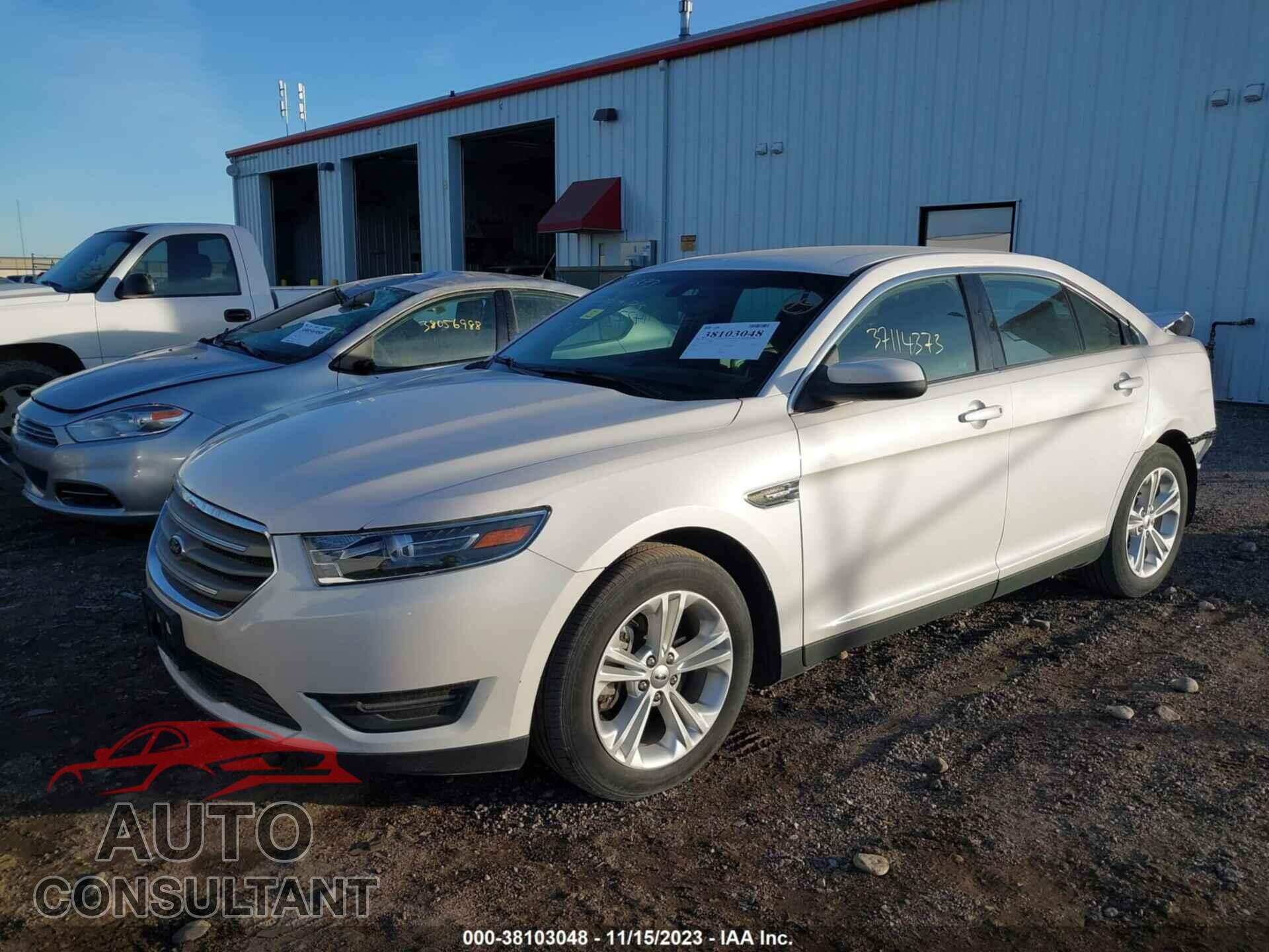 FORD TAURUS 2016 - 1FAHP2E87GG122001