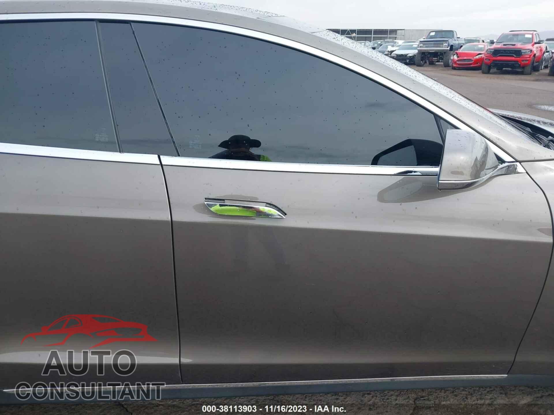TESLA MODEL S 2016 - 5YJSA1E48GF120227