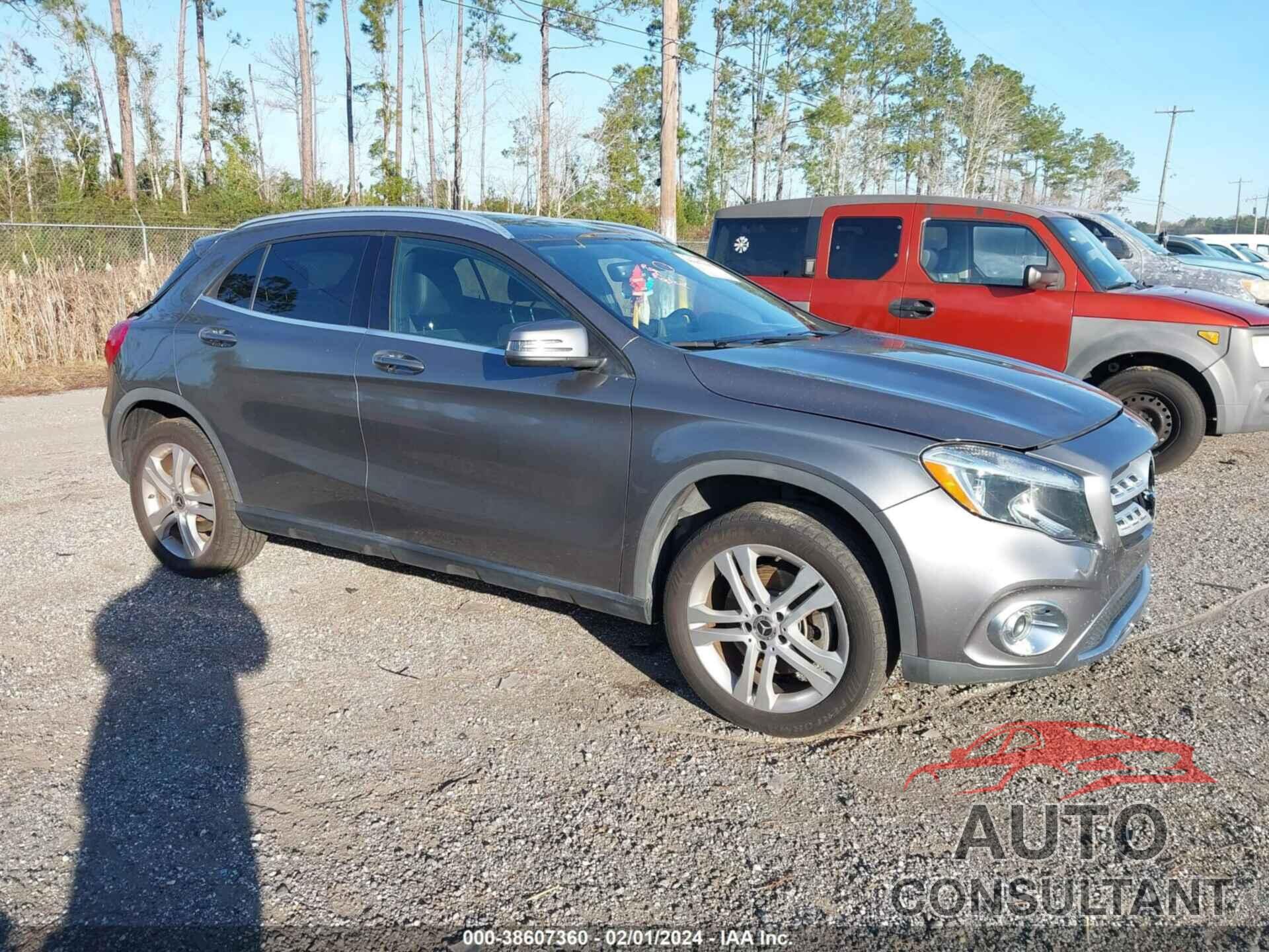 MERCEDES-BENZ GLA 250 2018 - WDCTG4GB9JJ521473