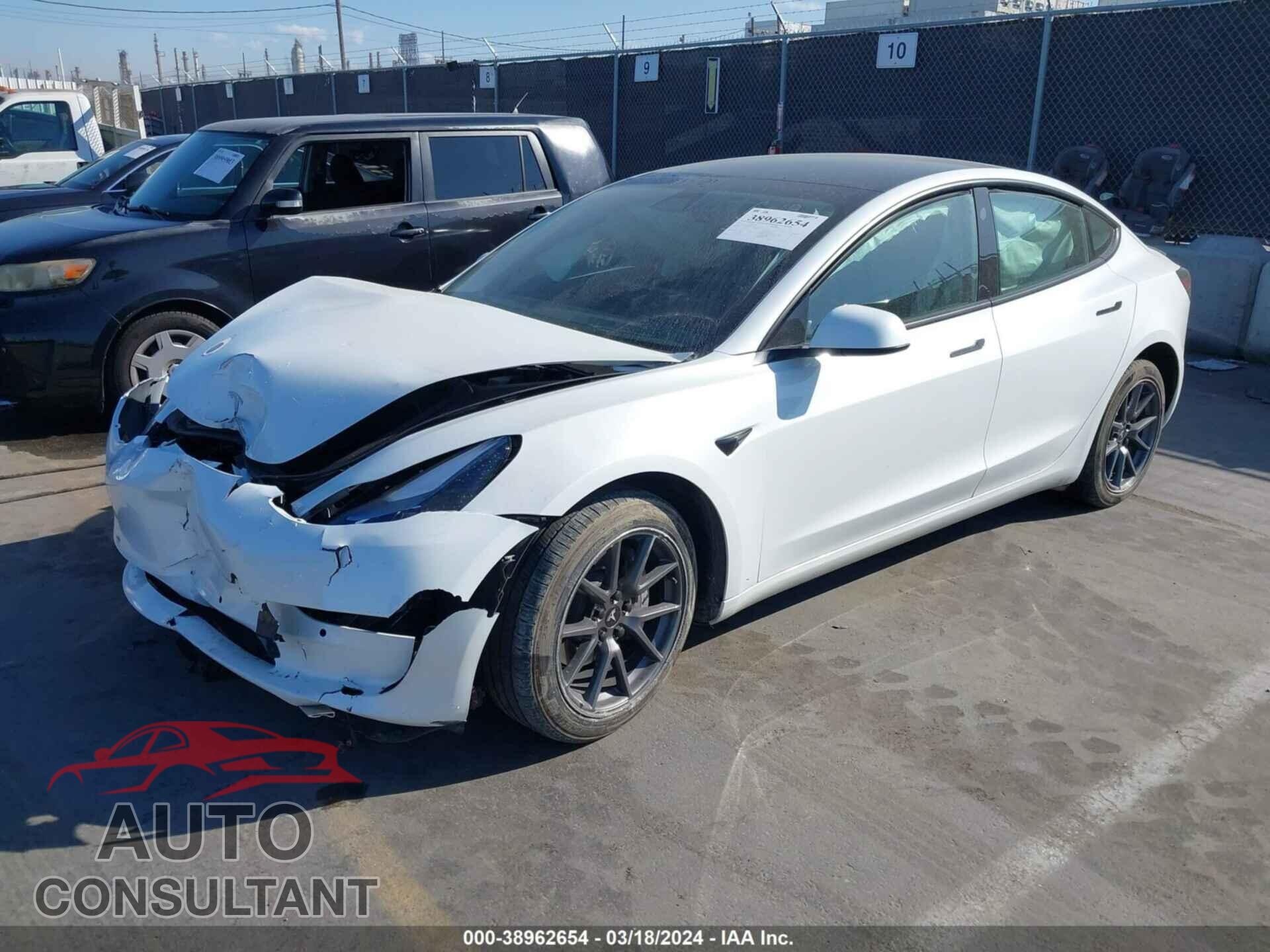 TESLA MODEL 3 2021 - 5YJ3E1EA2MF923223