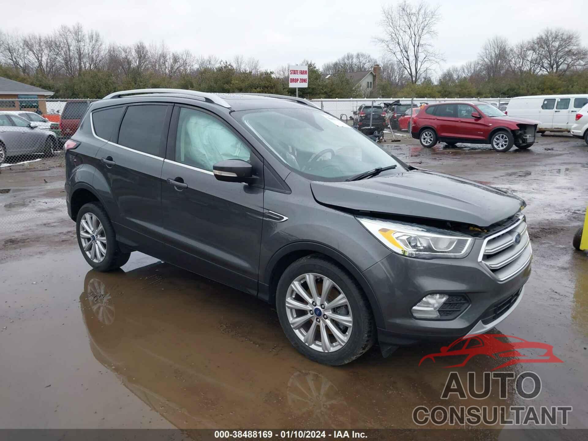 FORD ESCAPE 2017 - 1FMCU9JD2HUC08307